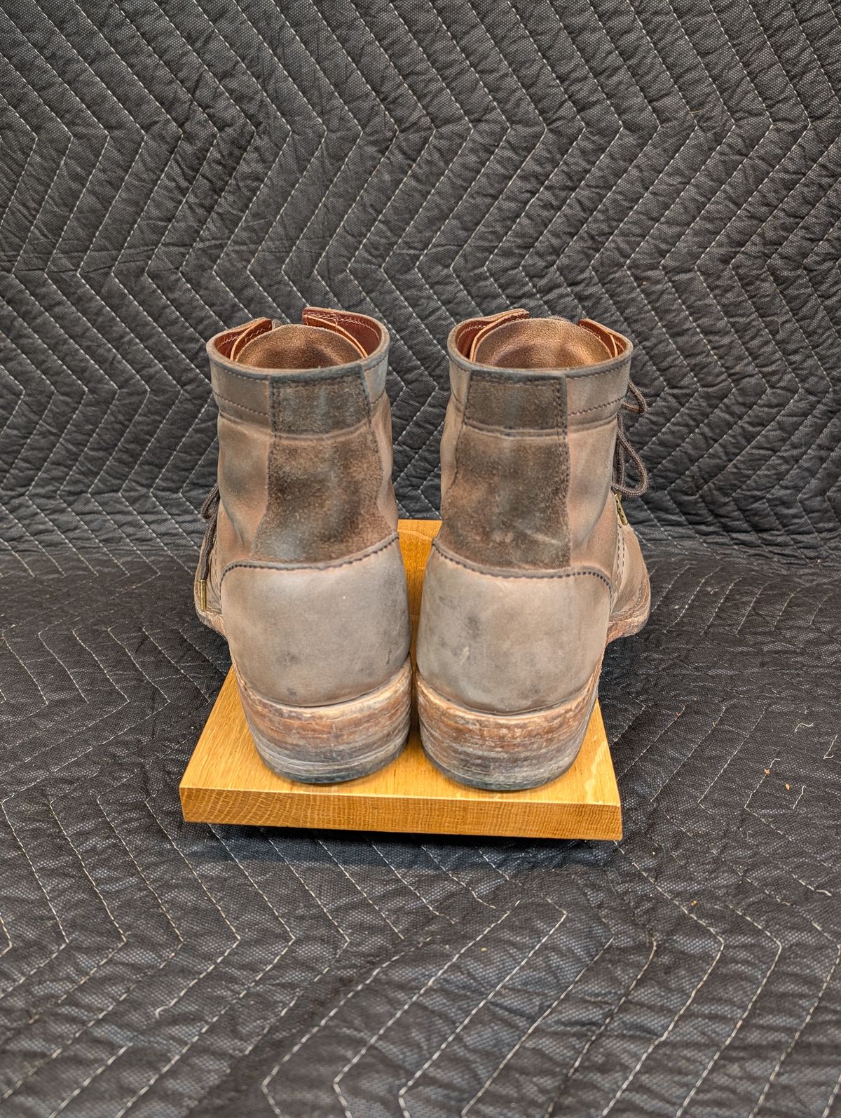 Photo by evsnova74 on April 3, 2026 of the Self-Made Custom Model in S.B. Foot Itasca Chestnut.