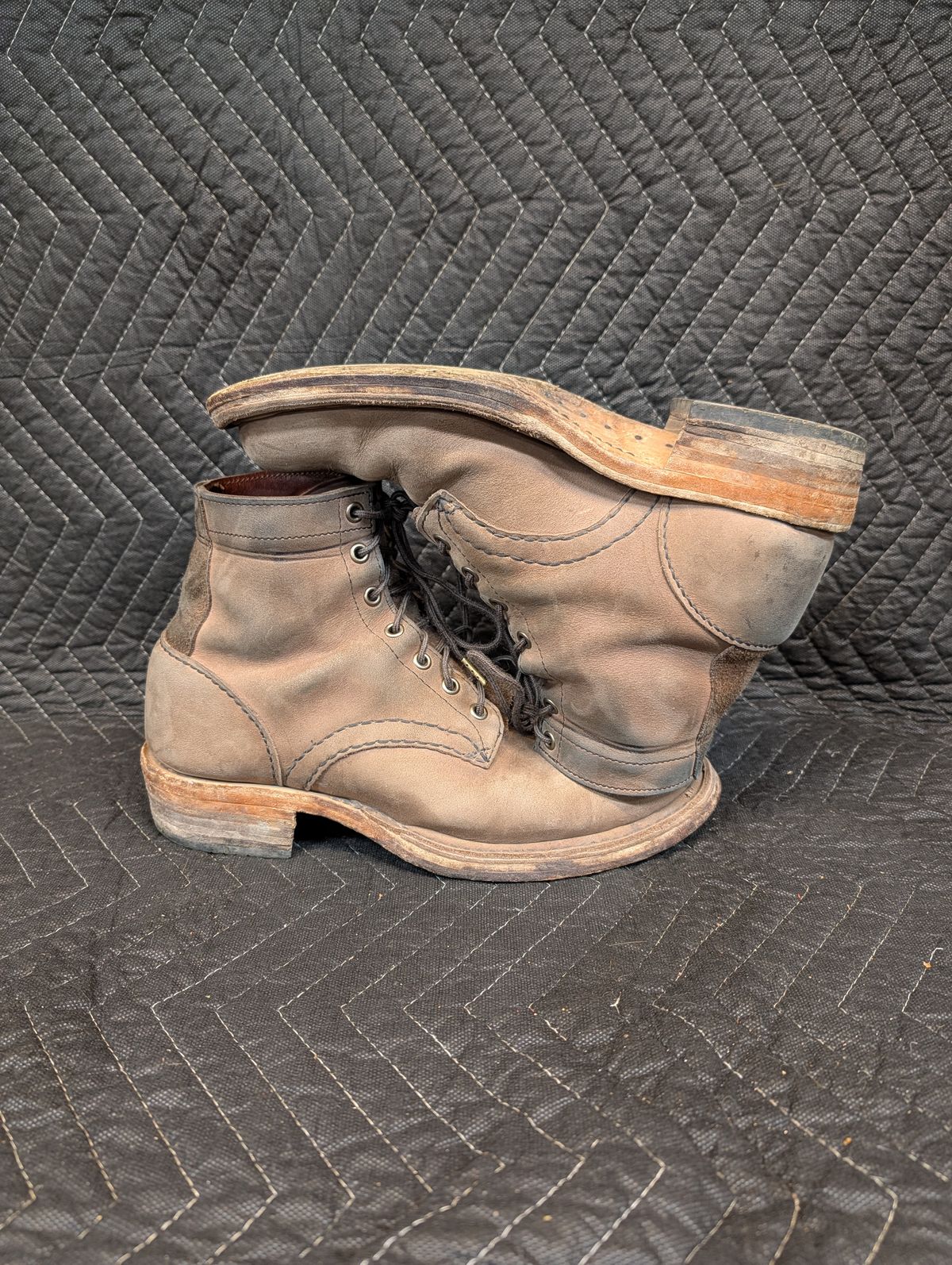 Photo by evsnova74 on April 3, 2026 of the Self-Made Custom Model in S.B. Foot Itasca Chestnut.