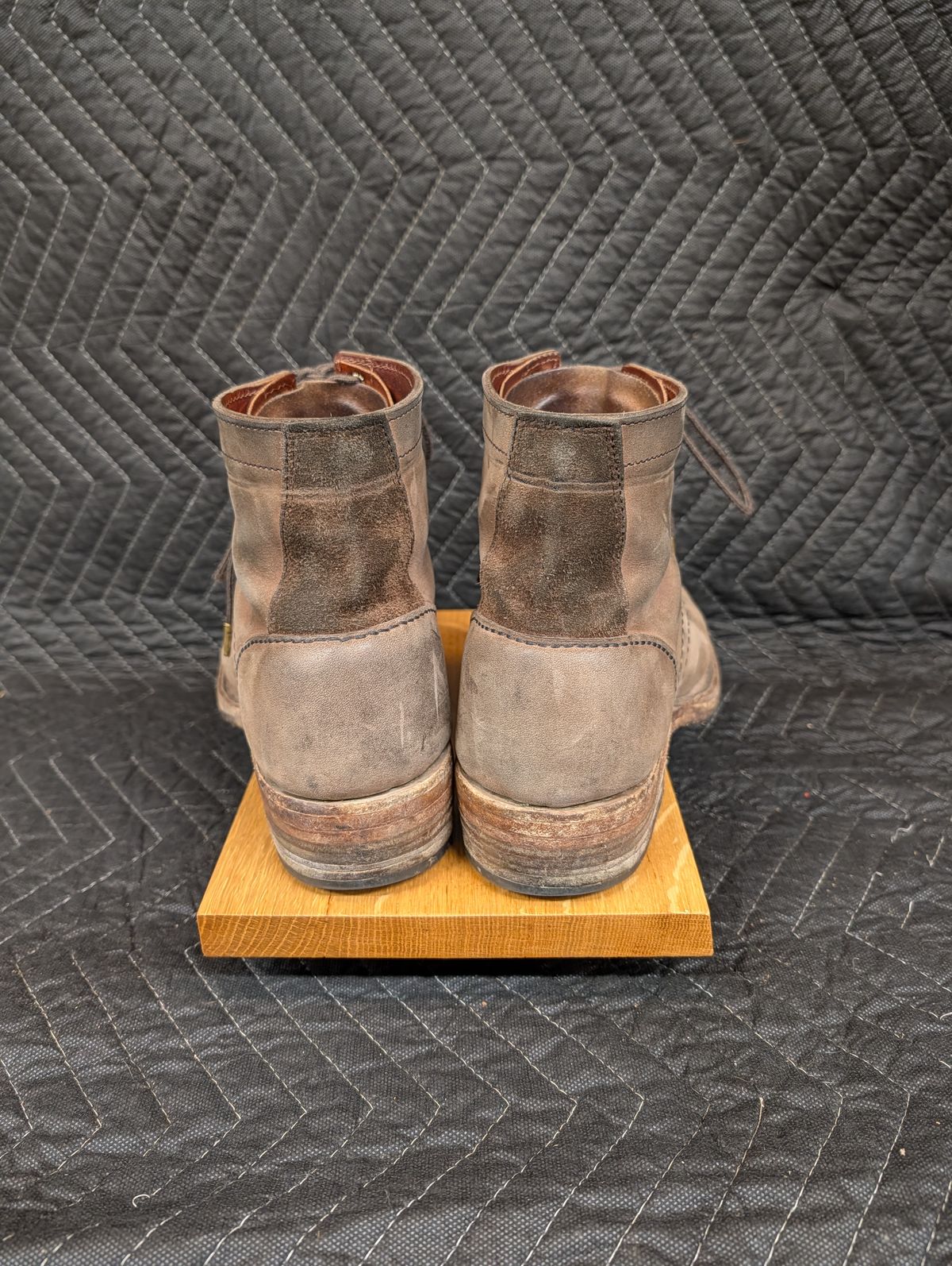 Photo by evsnova74 on May 1, 2026 of the Self-Made Custom Model in S.B. Foot Itasca Chestnut.
