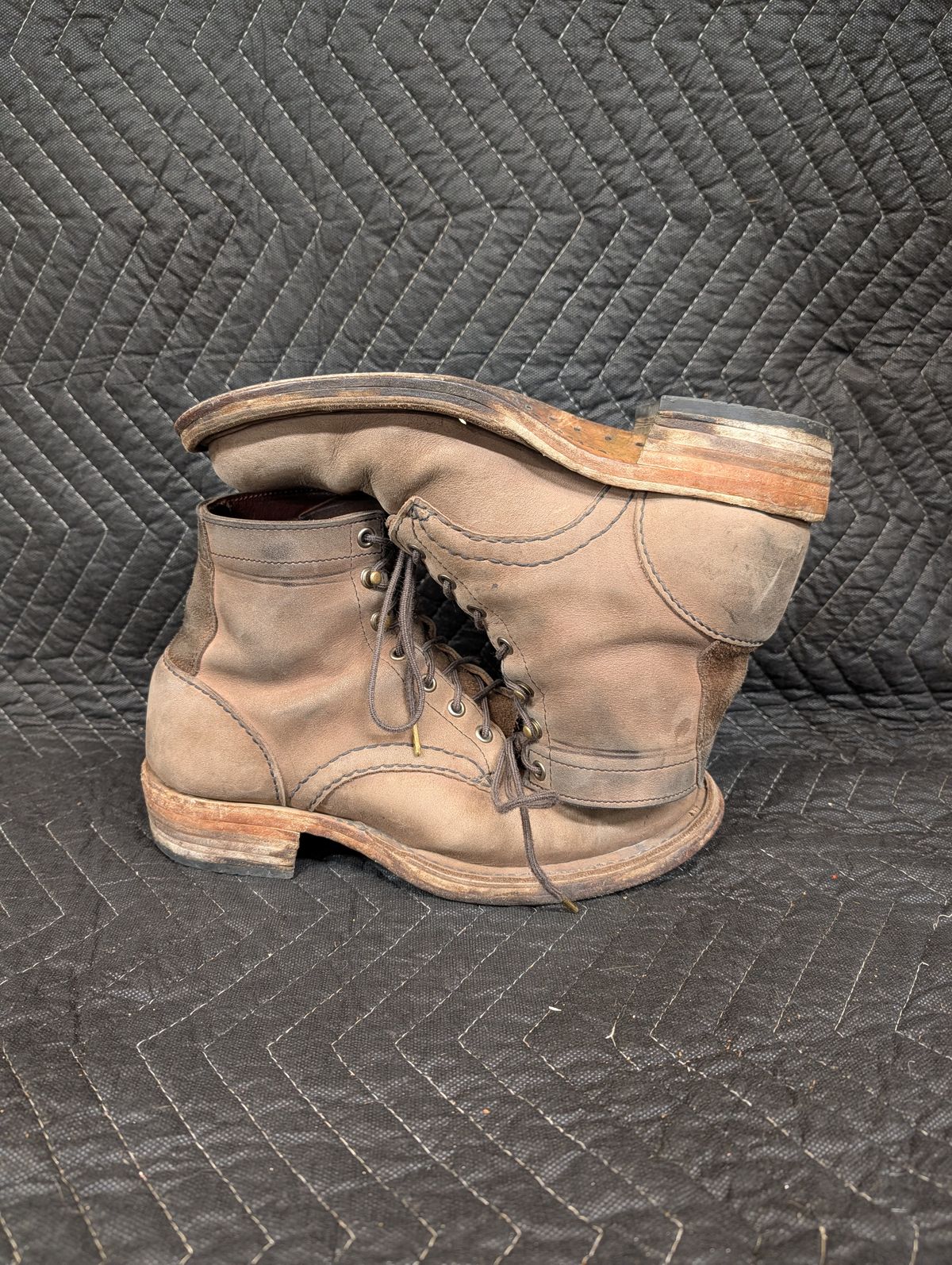 Photo by evsnova74 on May 1, 2026 of the Self-Made Custom Model in S.B. Foot Itasca Chestnut.