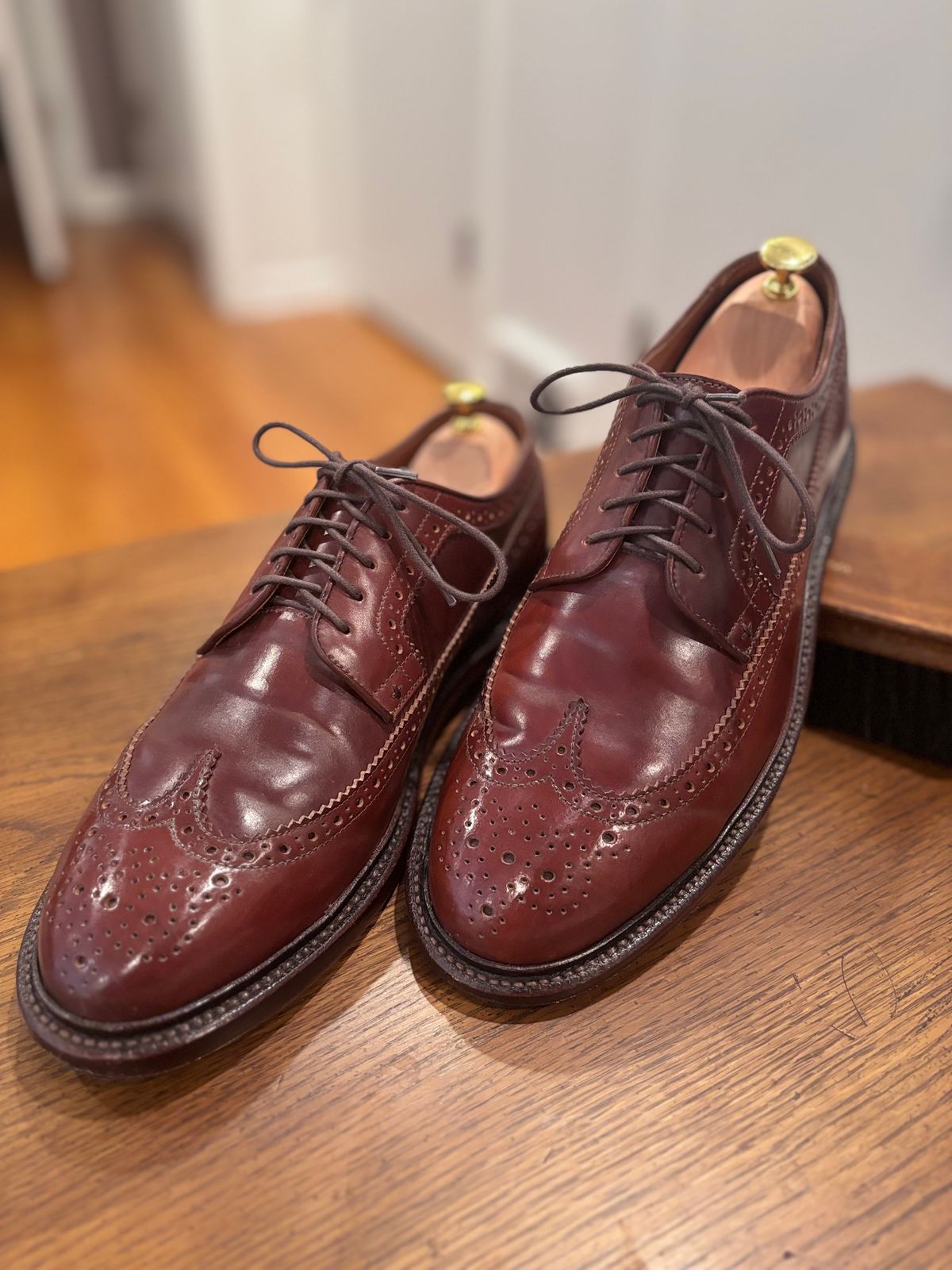 Photo by Teacore_Lore on December 29, 2024 of the Grant Stone Longwing in Horween Garnet Shell Cordovan.