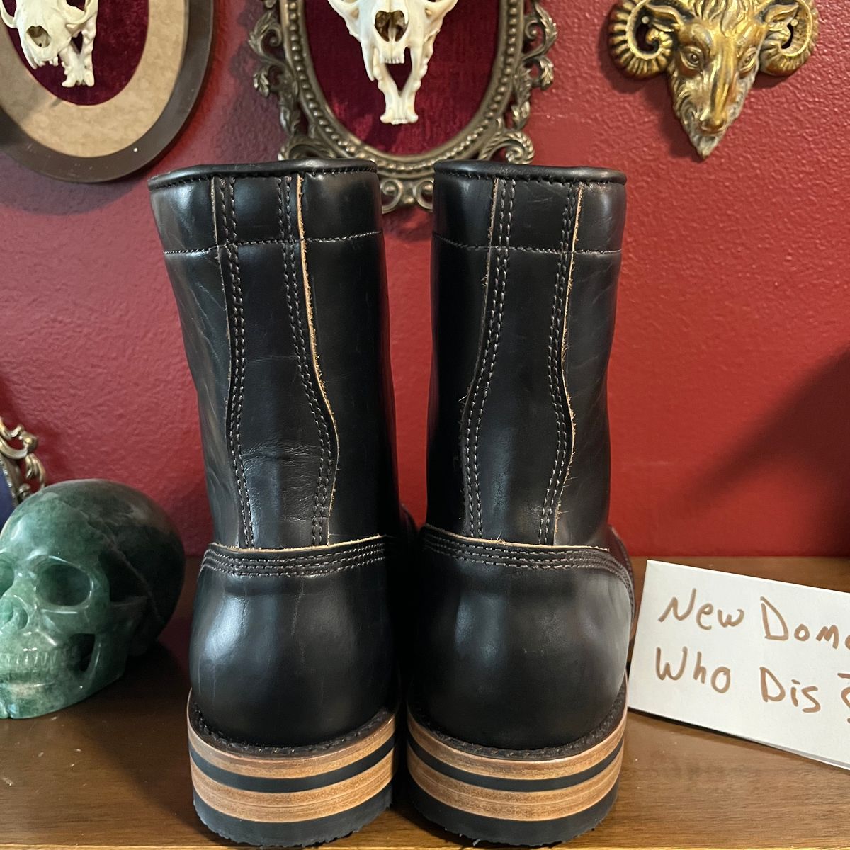 Photo by Ace_Crow_666 on October 1, 2025 of the The Urban Wolf Club Company Axeman 10 Eyelet in Seidel Black Double Shot.