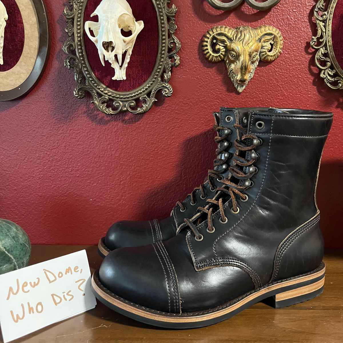 Photo by Ace_Crow_666 on October 1, 2025 of the The Urban Wolf Club Company Axeman 10 Eyelet in Seidel Black Double Shot.