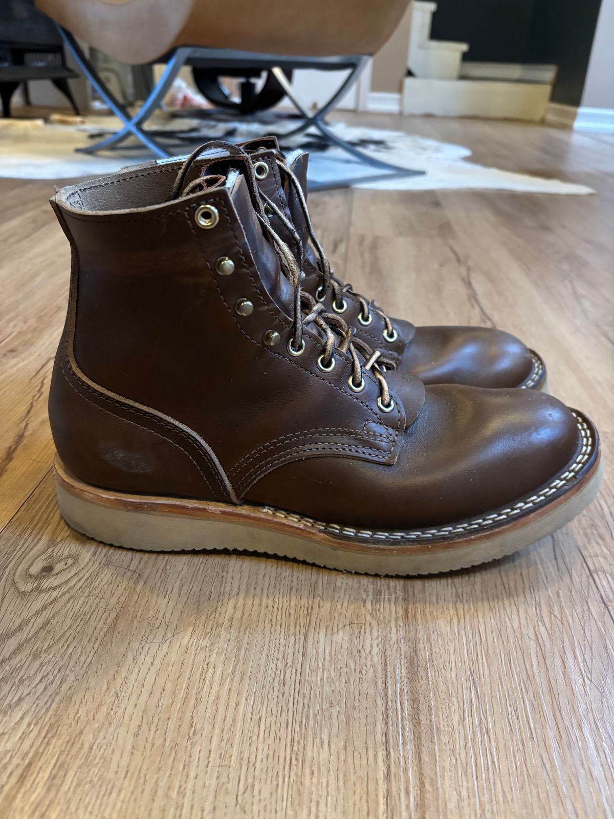 Photo by ohherewego on December 1, 2024 of the Nicks Free Range in Horween British Tan Chromexcel.