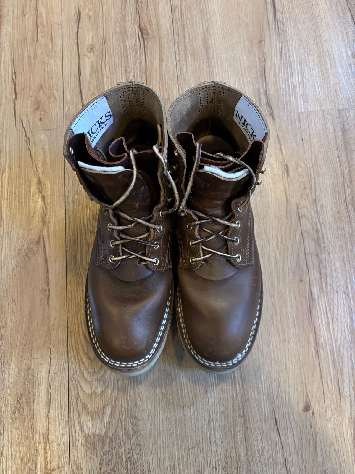 Photo by ohherewego on December 1, 2024 of the Nicks Free Range in Horween British Tan Chromexcel.
