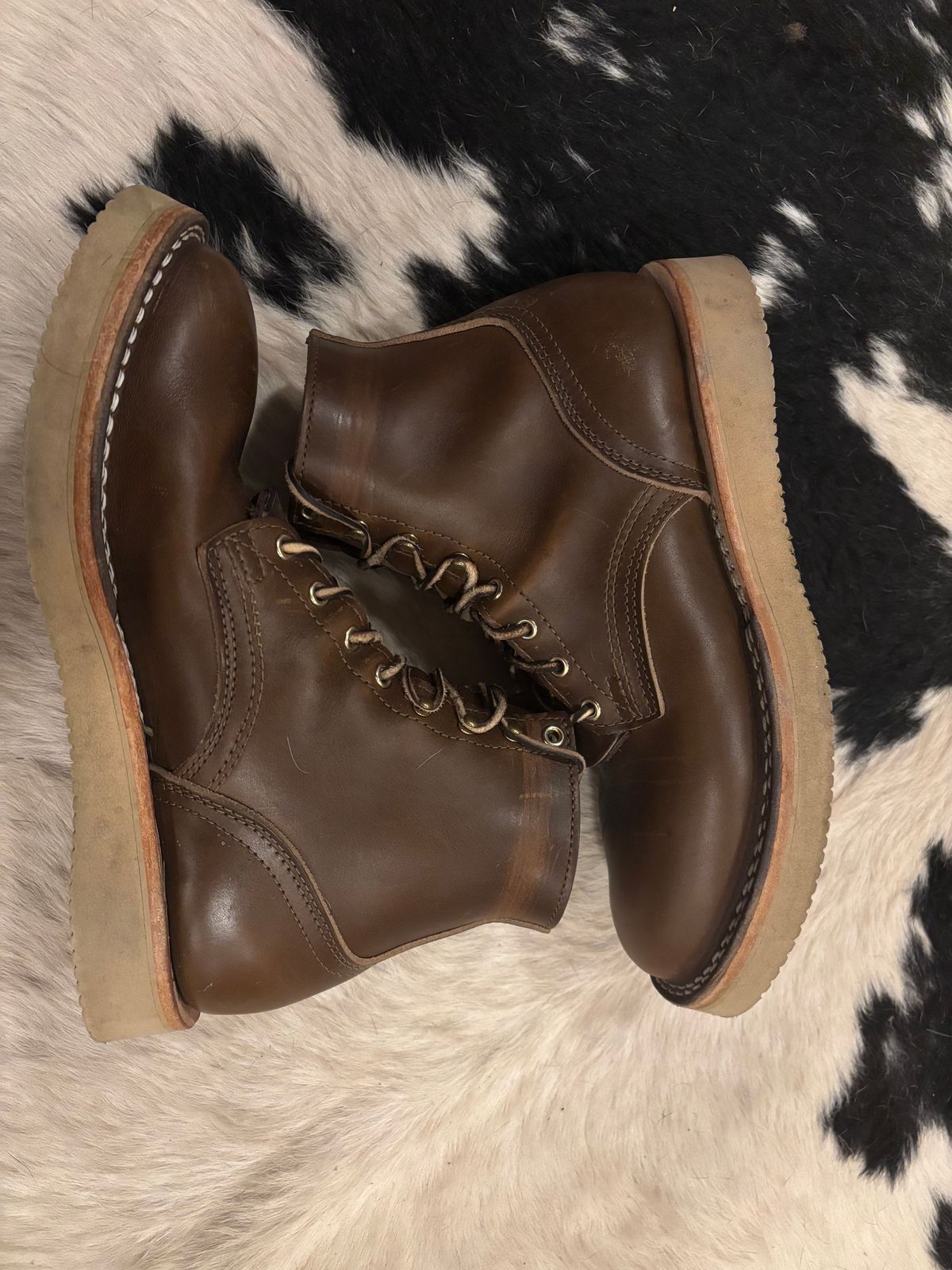 Photo by ohherewego on January 2, 2025 of the Nicks Free Range in Horween British Tan Chromexcel.