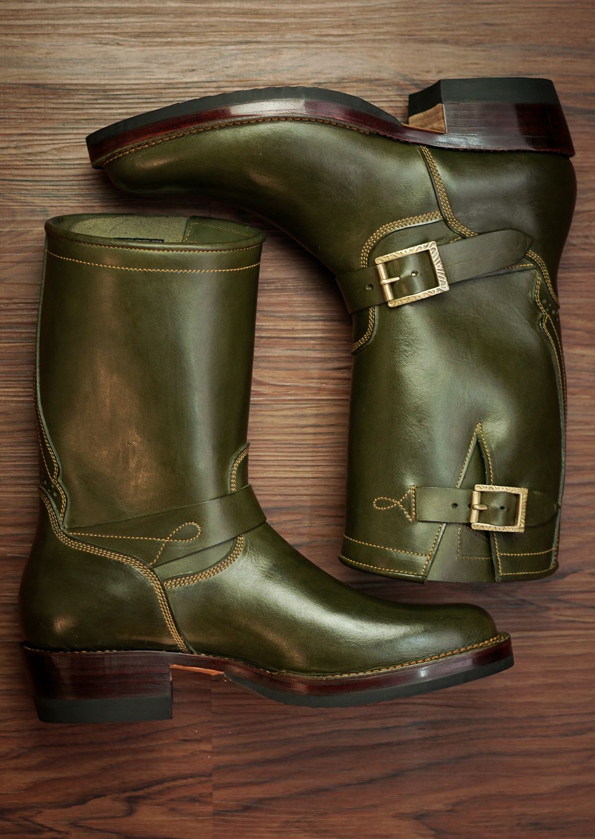 Photo by ohherewego on October 4, 2025 of the Fortis Boots Tapak 2.0 Engineer Boots in Indonesian Olive Pullup.