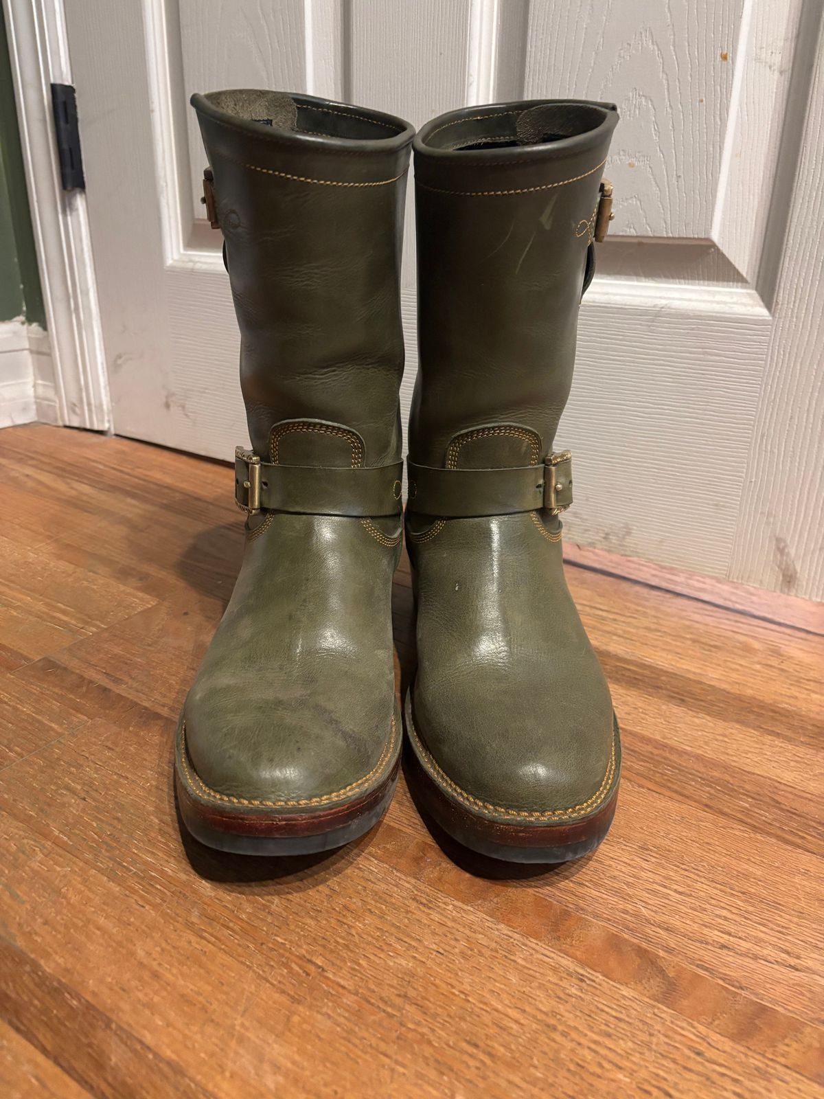 Photo by ohherewego on January 2, 2026 of the Fortis Boots Tapak 2.0 Engineer Boots in Indonesian Olive Pullup.