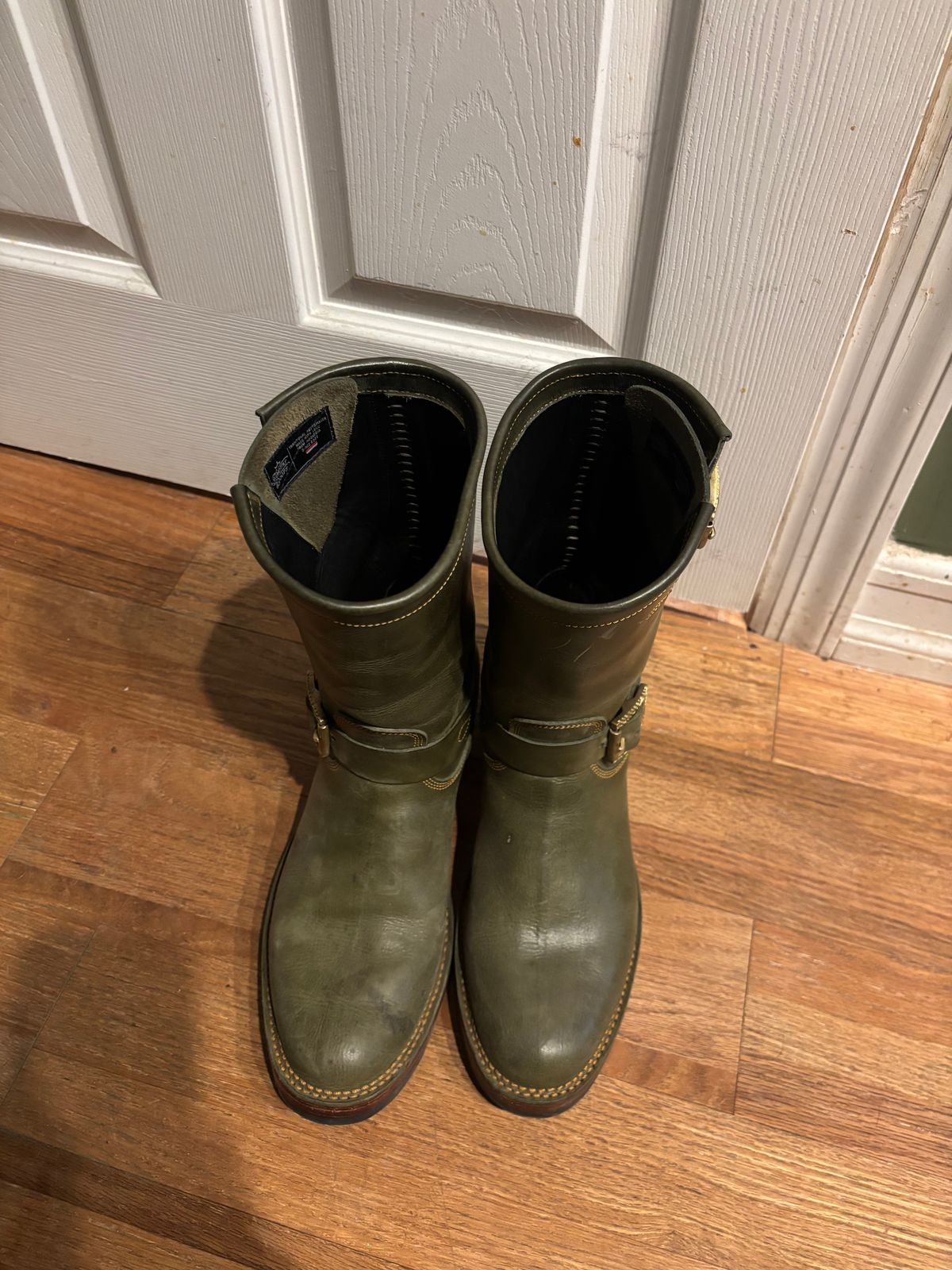 Photo by ohherewego on January 2, 2026 of the Fortis Boots Tapak 2.0 Engineer Boots in Indonesian Olive Pullup.