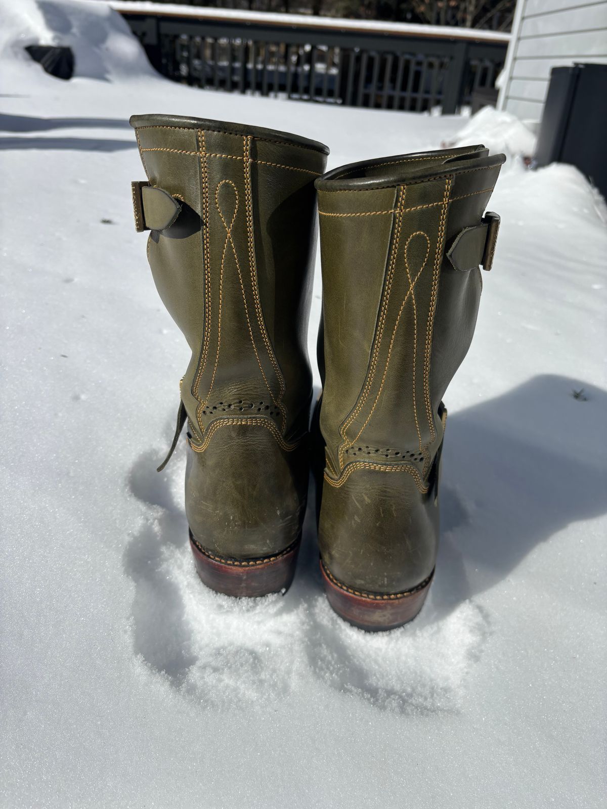 Photo by ohherewego on February 2, 2026 of the Fortis Boots Tapak 2.0 Engineer Boots in Indonesian Olive Pullup.