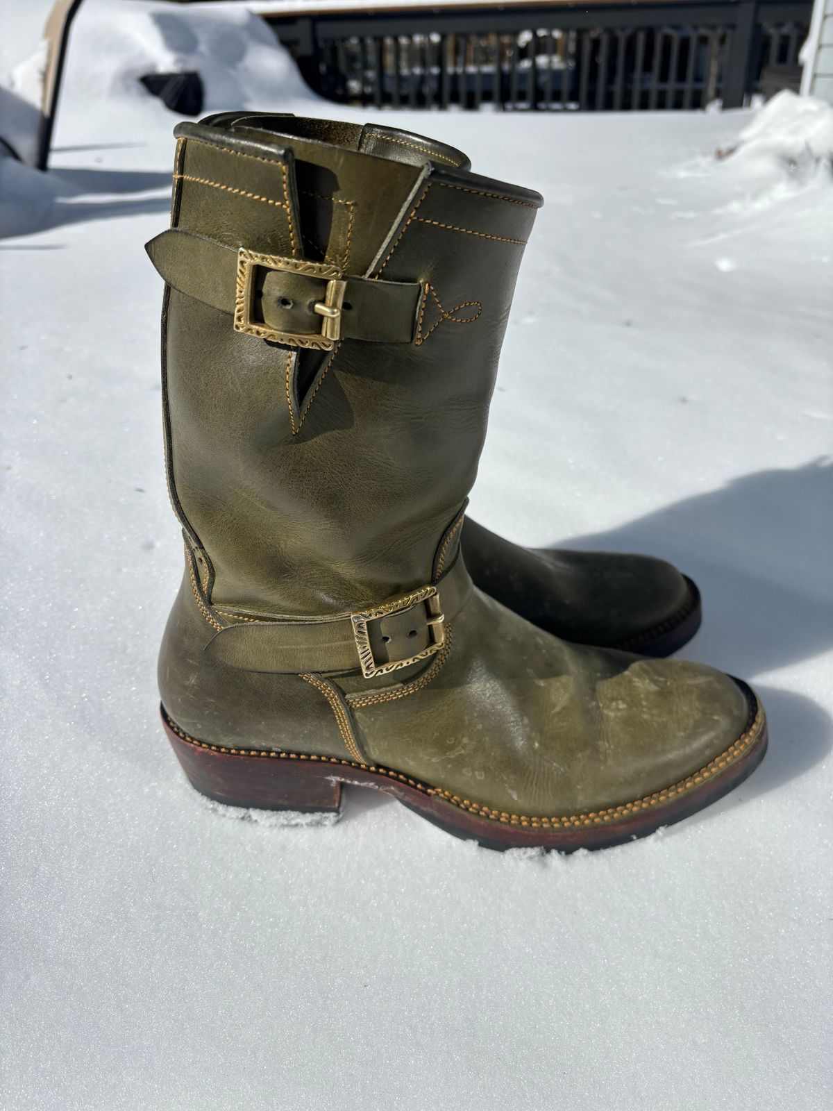 Photo by ohherewego on February 2, 2026 of the Fortis Boots Tapak 2.0 Engineer Boots in Indonesian Olive Pullup.