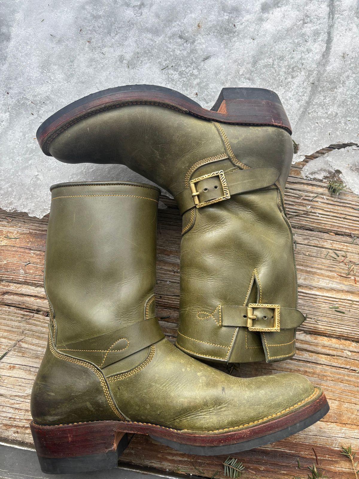 Photo by ohherewego on March 2, 2026 of the Fortis Boots Tapak 2.0 Engineer Boots in Indonesian Olive Pullup.