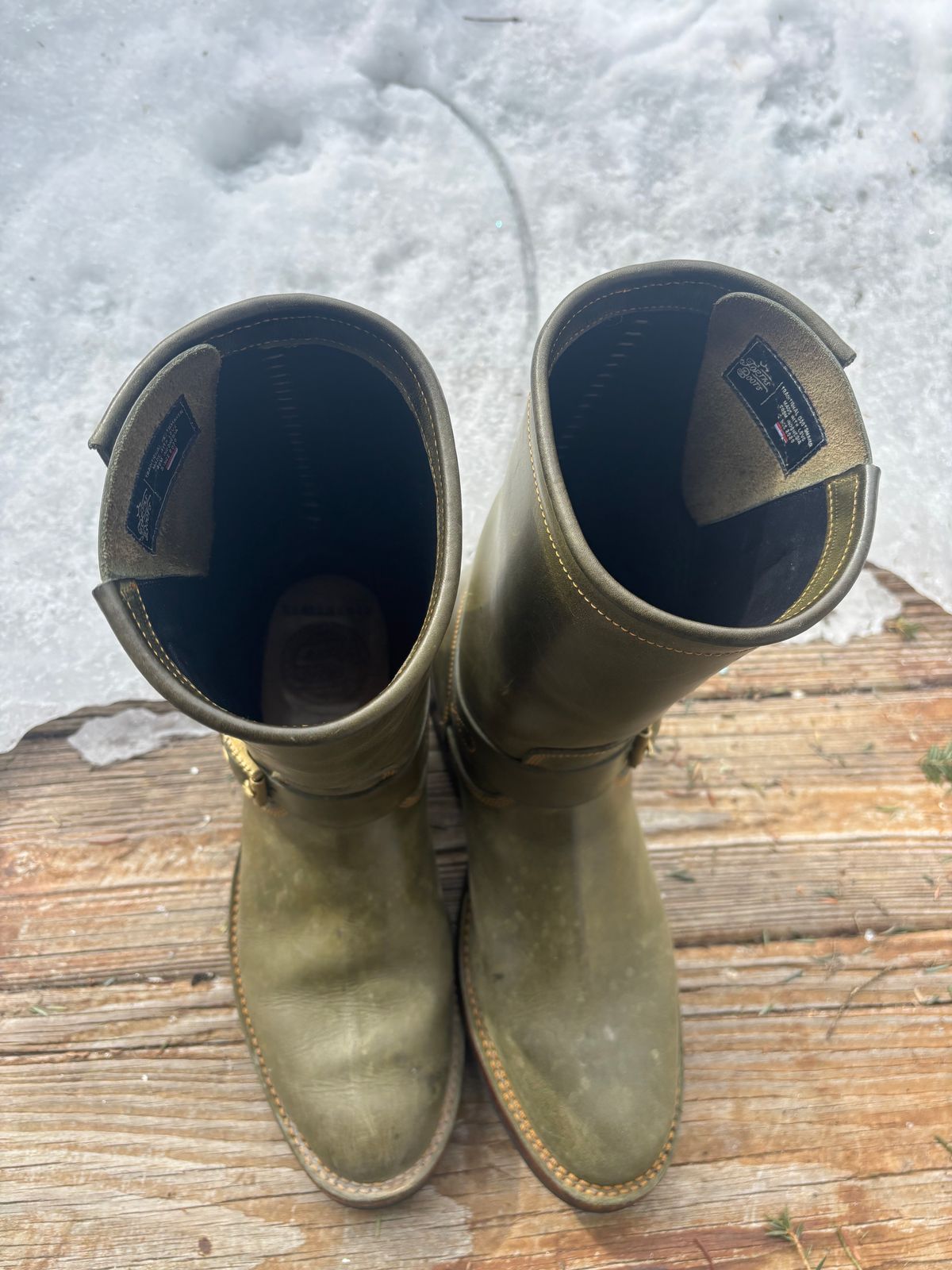 Photo by ohherewego on March 2, 2026 of the Fortis Boots Tapak 2.0 Engineer Boots in Indonesian Olive Pullup.