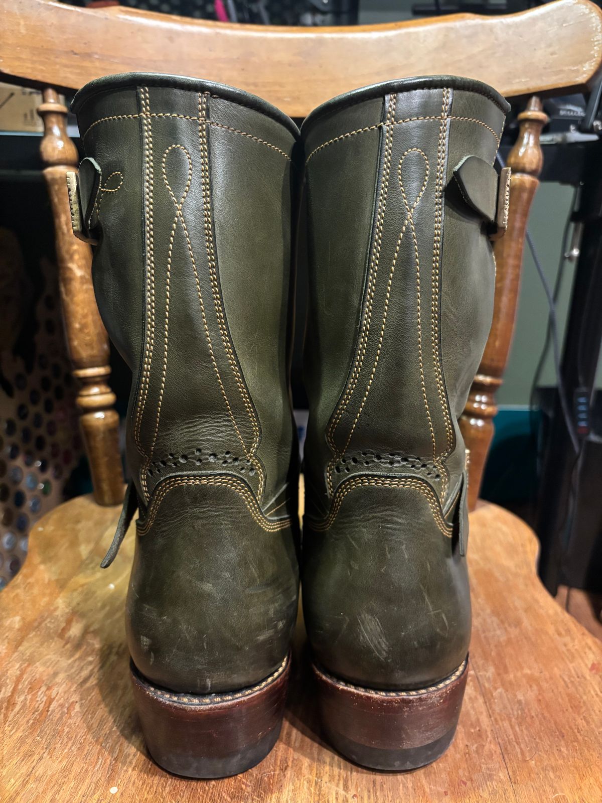 Photo by ohherewego on April 1, 2026 of the Fortis Boots Tapak 2.0 Engineer Boots in Indonesian Olive Pullup.