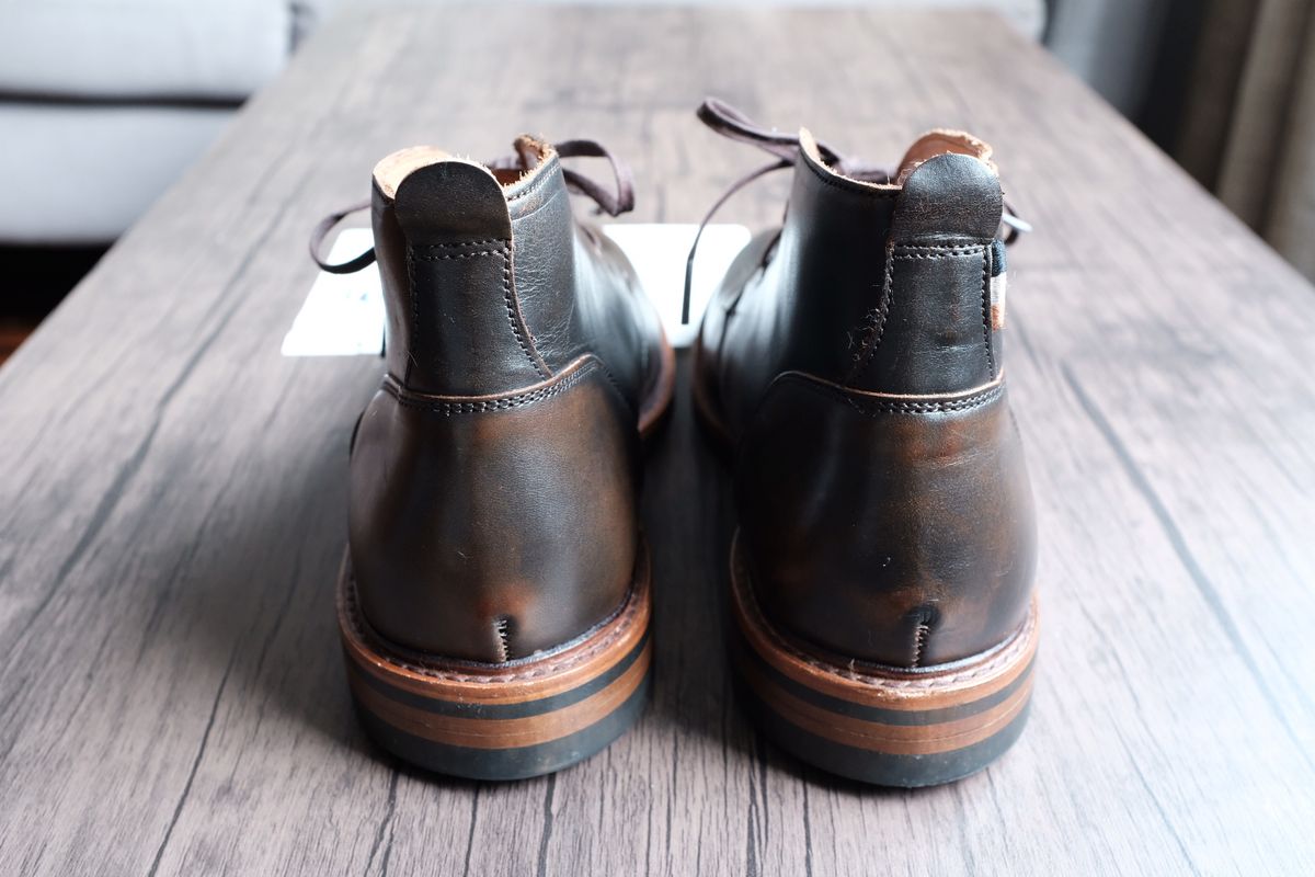 Photo by denimwatchesboots on October 1, 2025 of the Allen Edmonds Chandler- Chukka in Antique hickory.