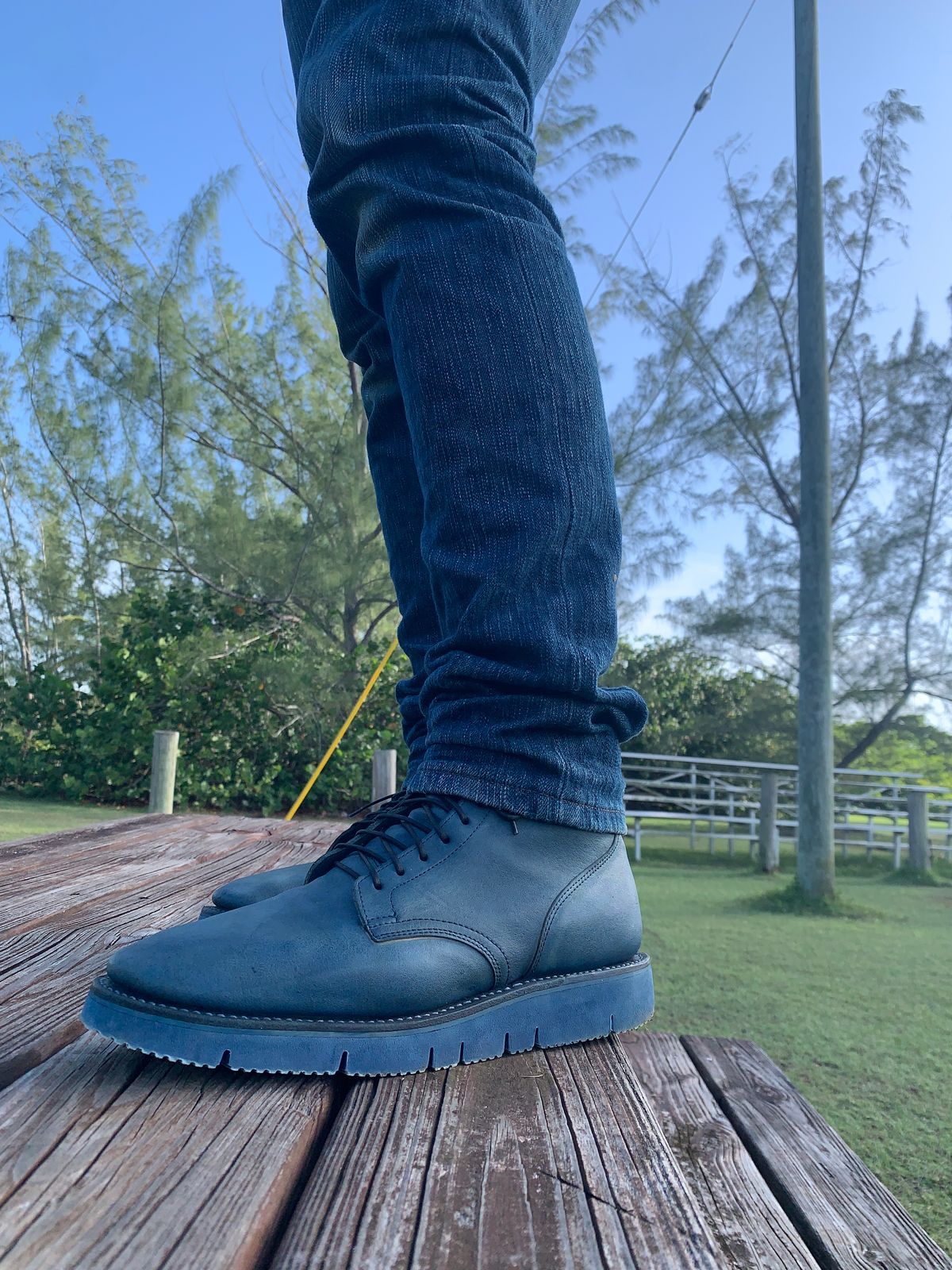 Photo by denimwatchesboots on July 1, 2024 of the Viberg Side Zip in Indigo Dipped Kangaroo.