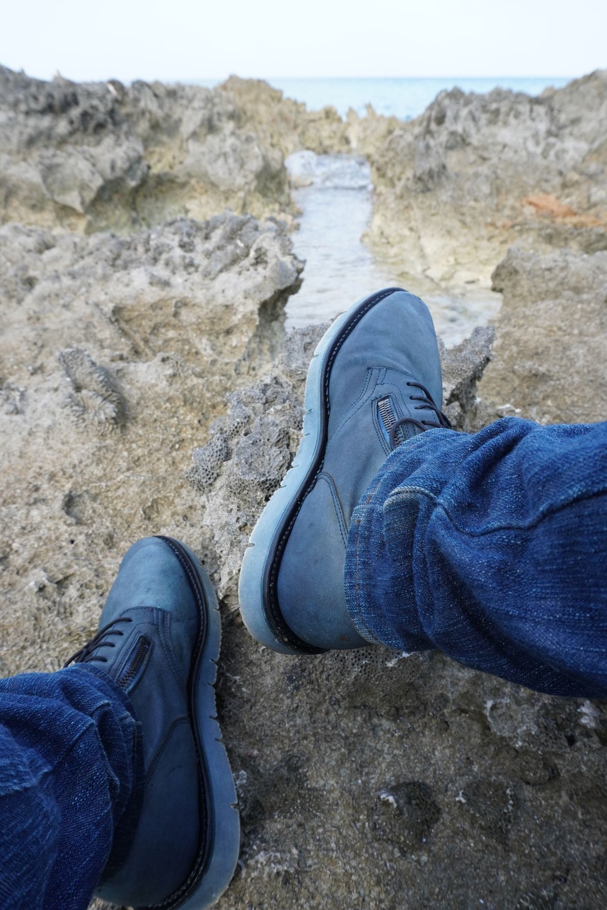 Photo by denimwatchesboots on July 20, 2024 of the Viberg Side Zip in Indigo Dipped Kangaroo.