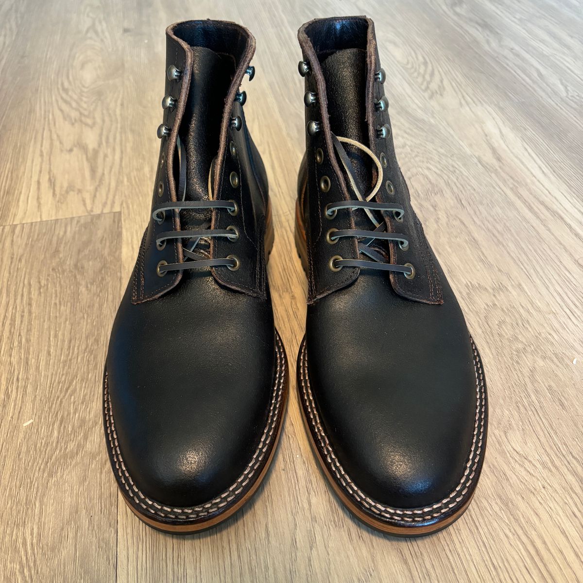 Photo by jeff on October 1, 2024 of the Parkhurst The Allen in Horween Brown Waxed Flesh.