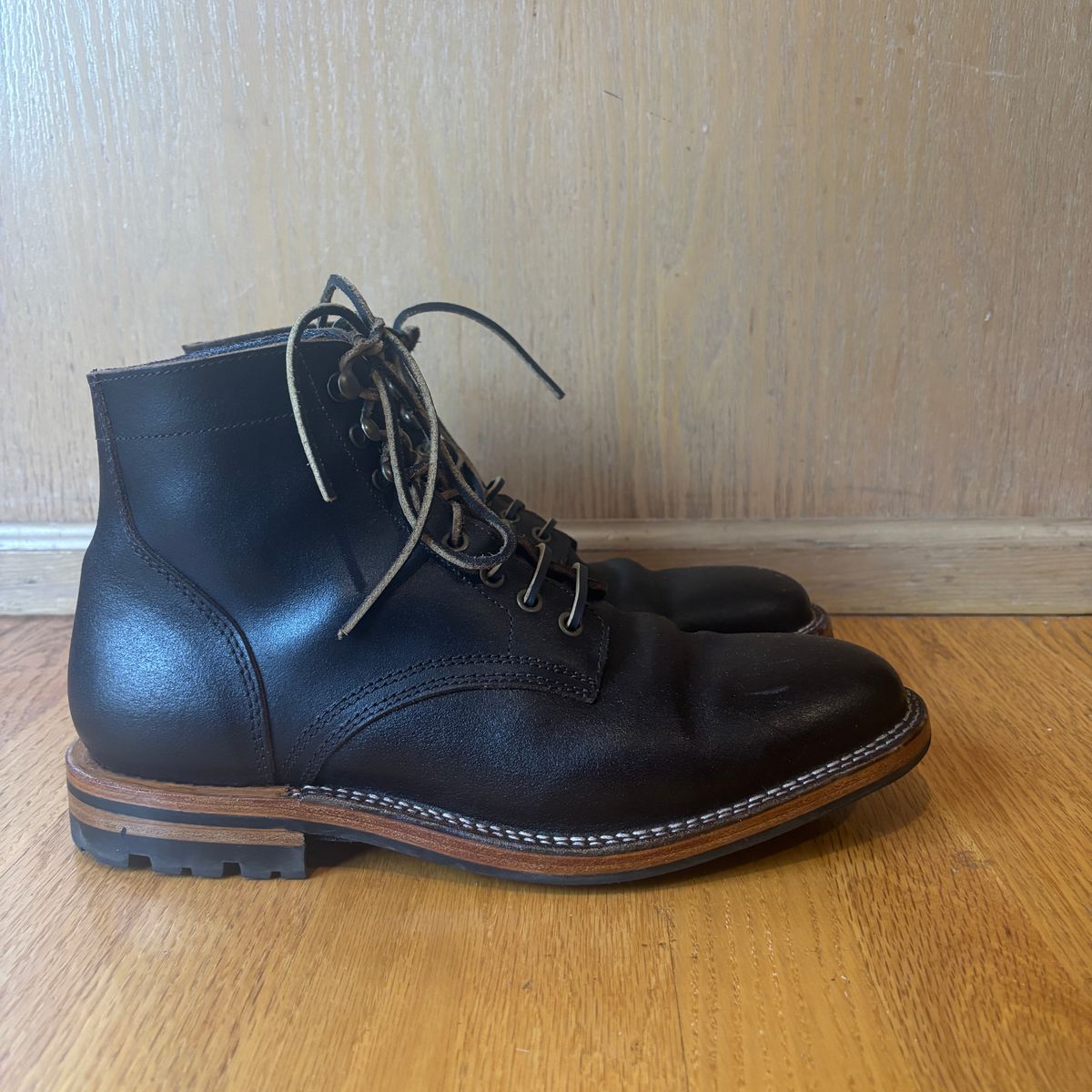 Photo by jeff on December 4, 2024 of the Parkhurst The Allen in Horween Brown Waxed Flesh.