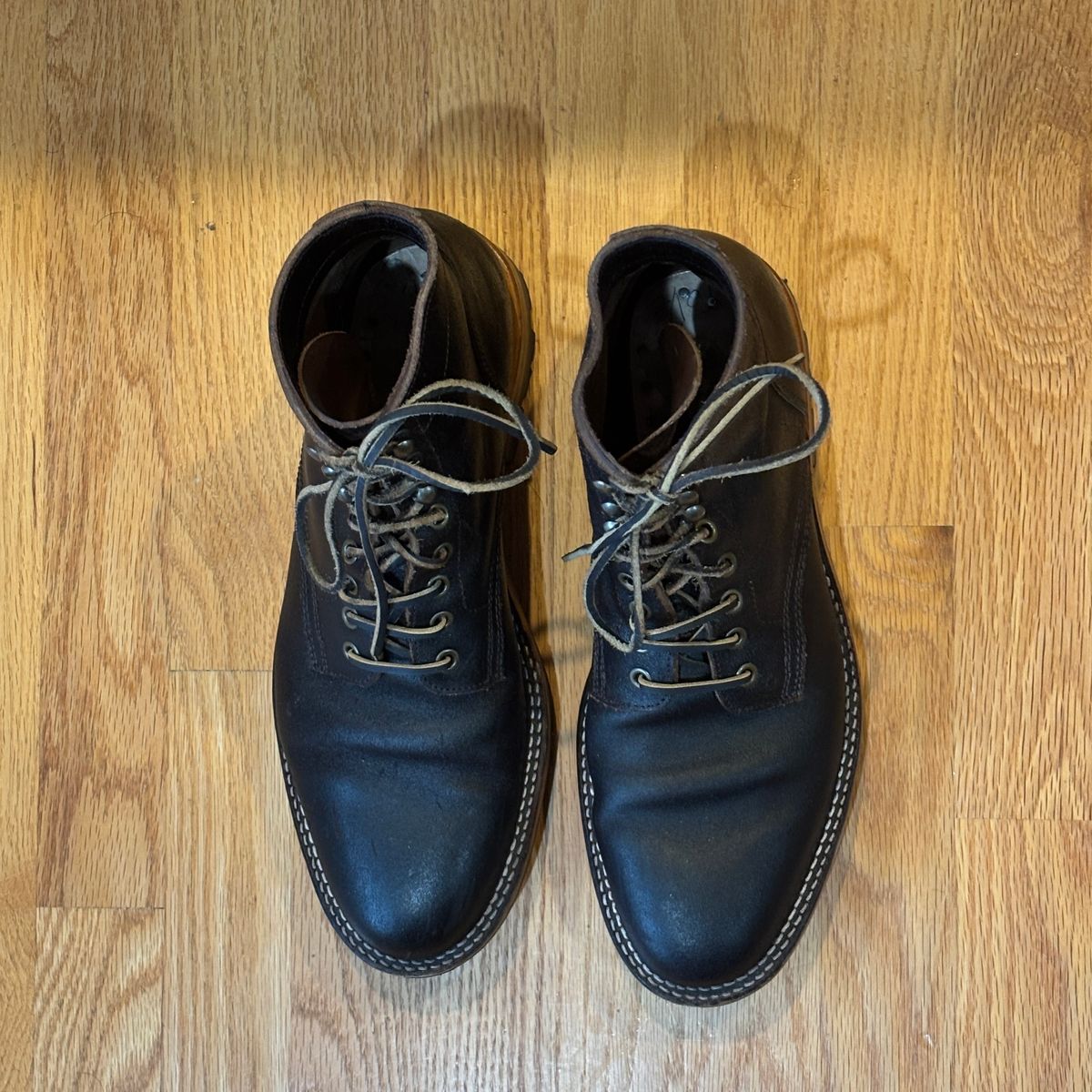 Photo by jeff on January 4, 2025 of the Parkhurst The Allen in Horween Brown Waxed Flesh.