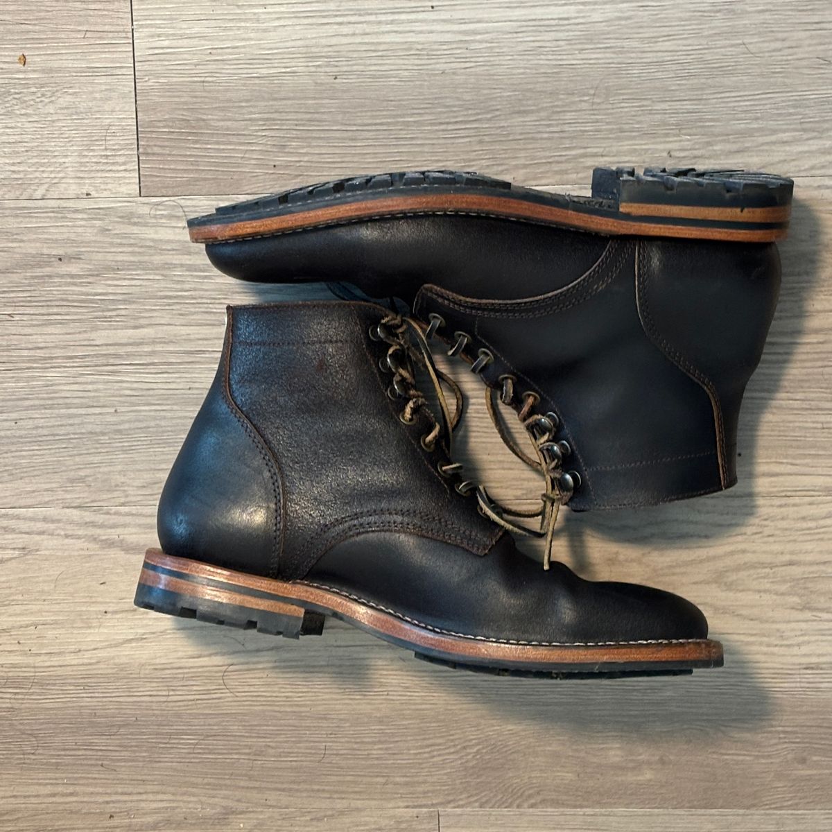 Photo by jeff on February 4, 2025 of the Parkhurst The Allen in Horween Brown Waxed Flesh.