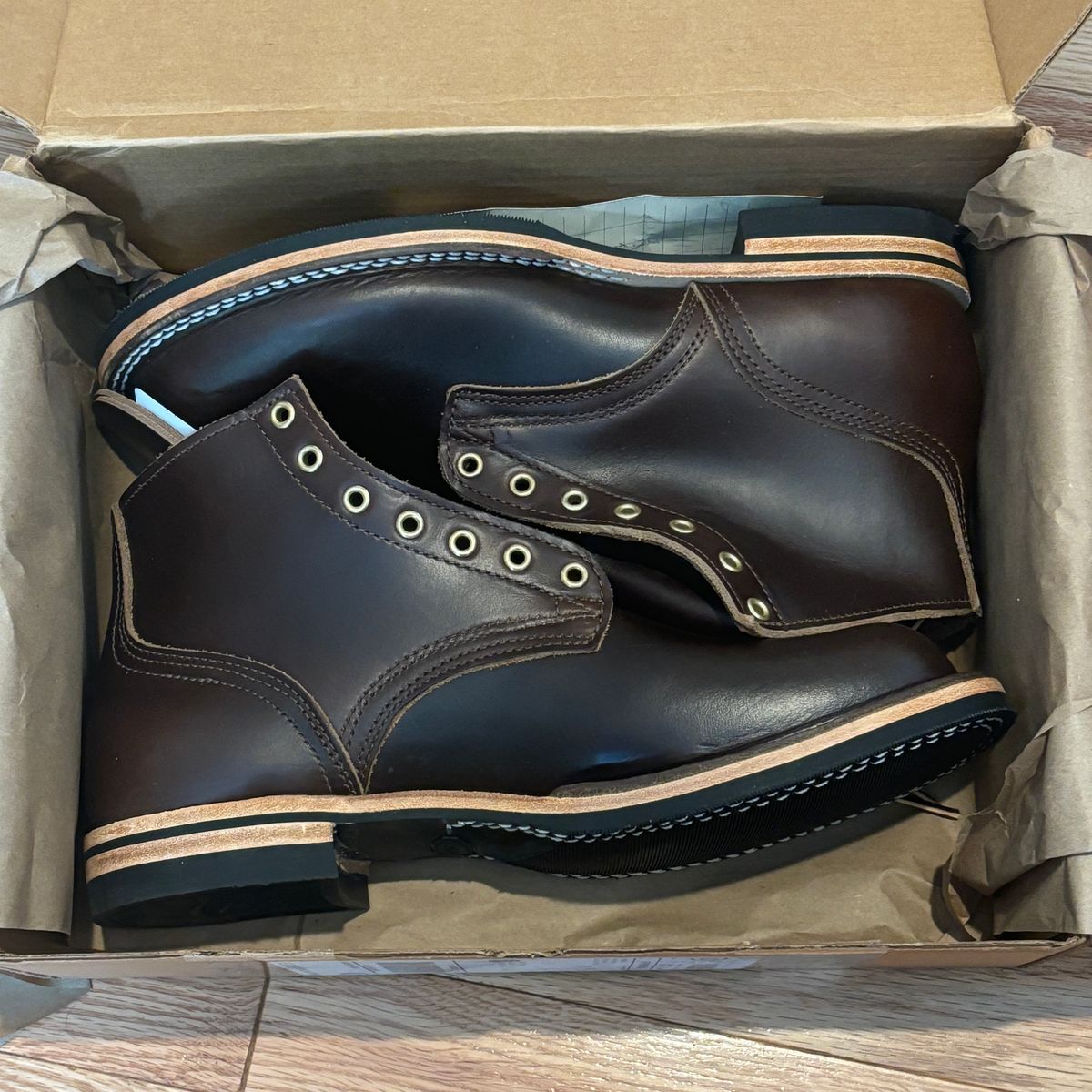 Photo by jeff on June 25, 2024 of the Nicks Maxwell in Horween Brown Chromexcel.