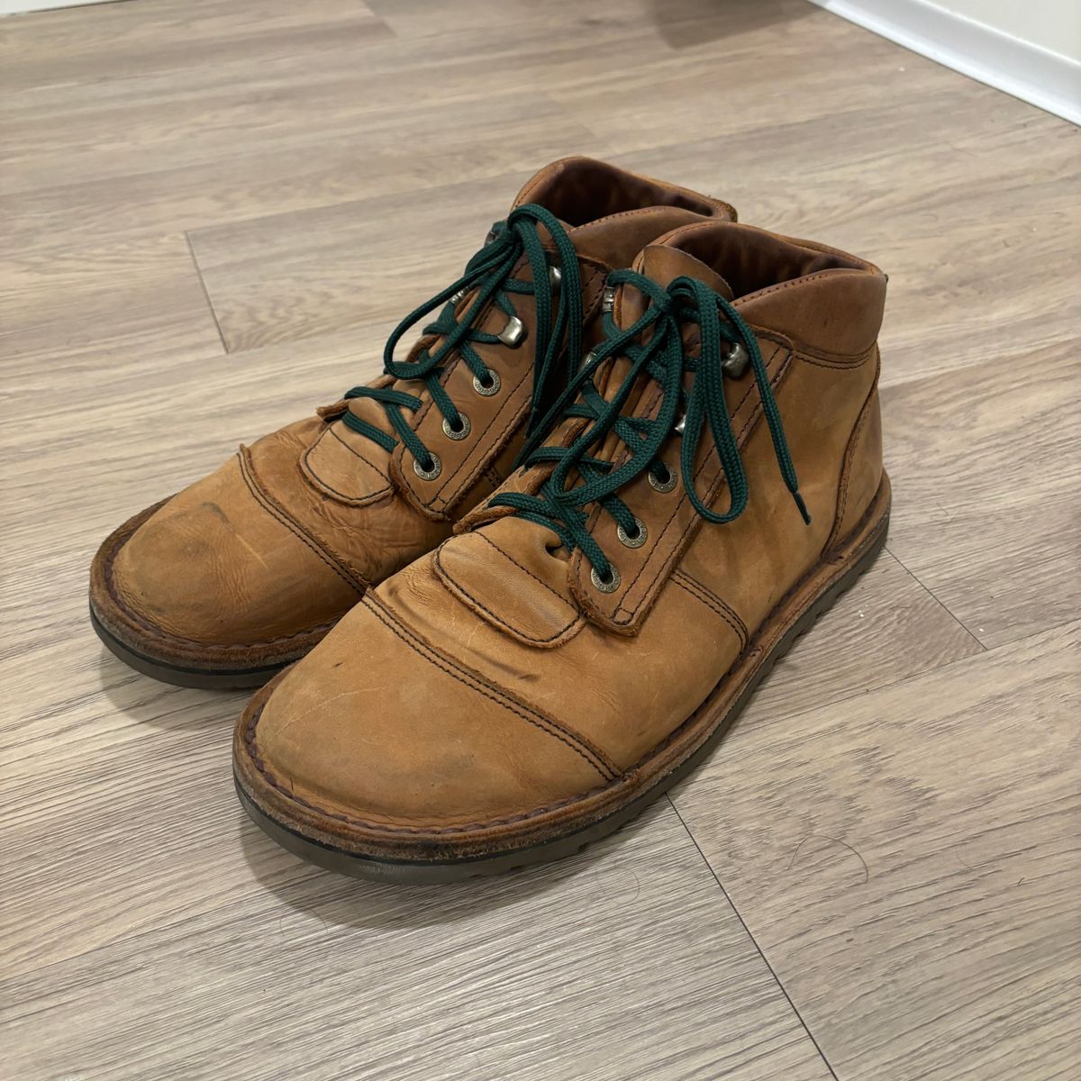 Photo by jeff on June 13, 2024 of the Jim Green African Ranger Barefoot Boot in Fudge Crazy Horse.