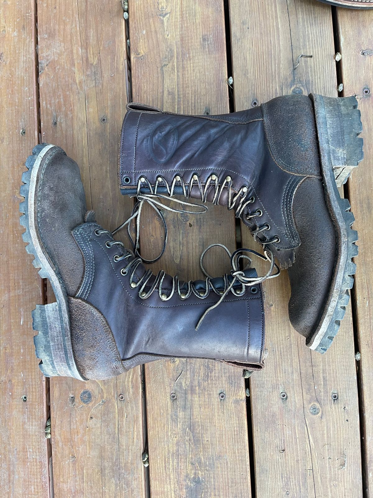 Photo by questrel on December 31, 2025 of the JK Boots Superduty in Brown Cowhide.