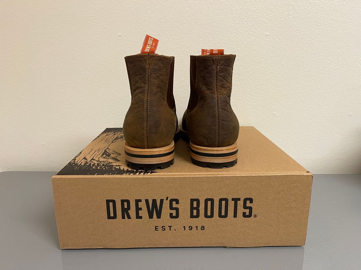 Photo by questrel on October 2, 2025 of the Drew's Boots Chelsea in Bison.