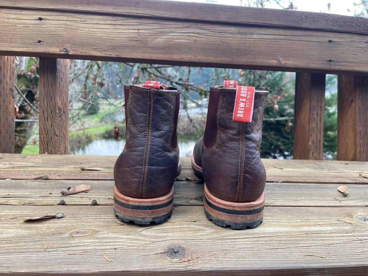 Photo by questrel on December 2, 2025 of the Drew's Boots Chelsea in Bison.