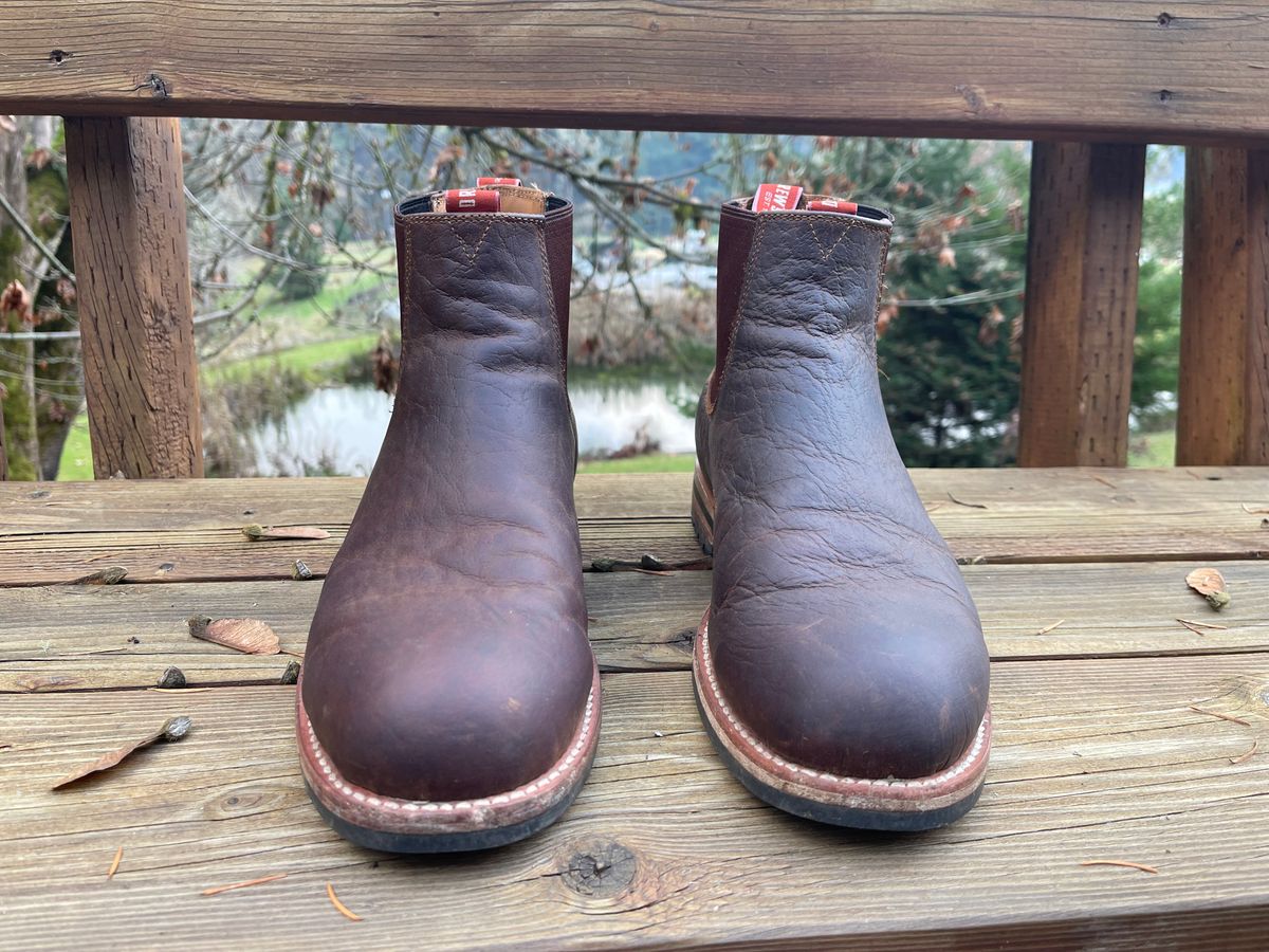 Photo by questrel on December 2, 2025 of the Drew's Boots Chelsea in Bison.