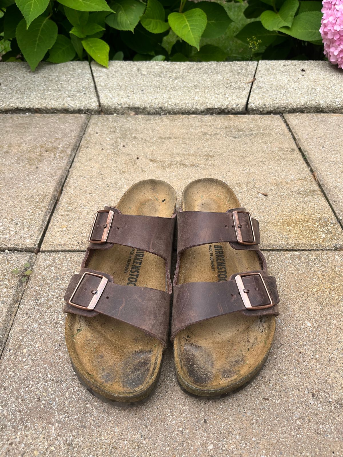 Photo by JakesBoots on July 17, 2025 of the Birkenstock Arizona in Habana Oiled Leather.