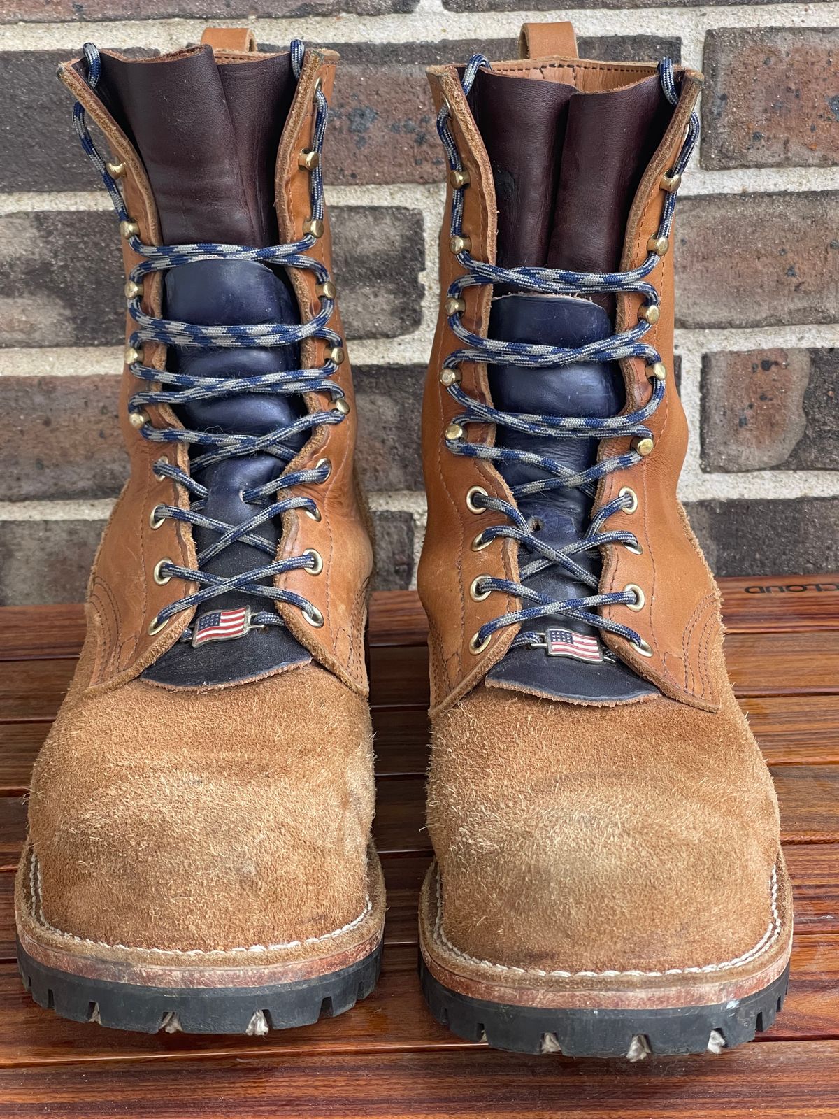 Photo by billdozer on November 3, 2024 of the Nicks BuilderPro in Seidel 1964 Tan.
