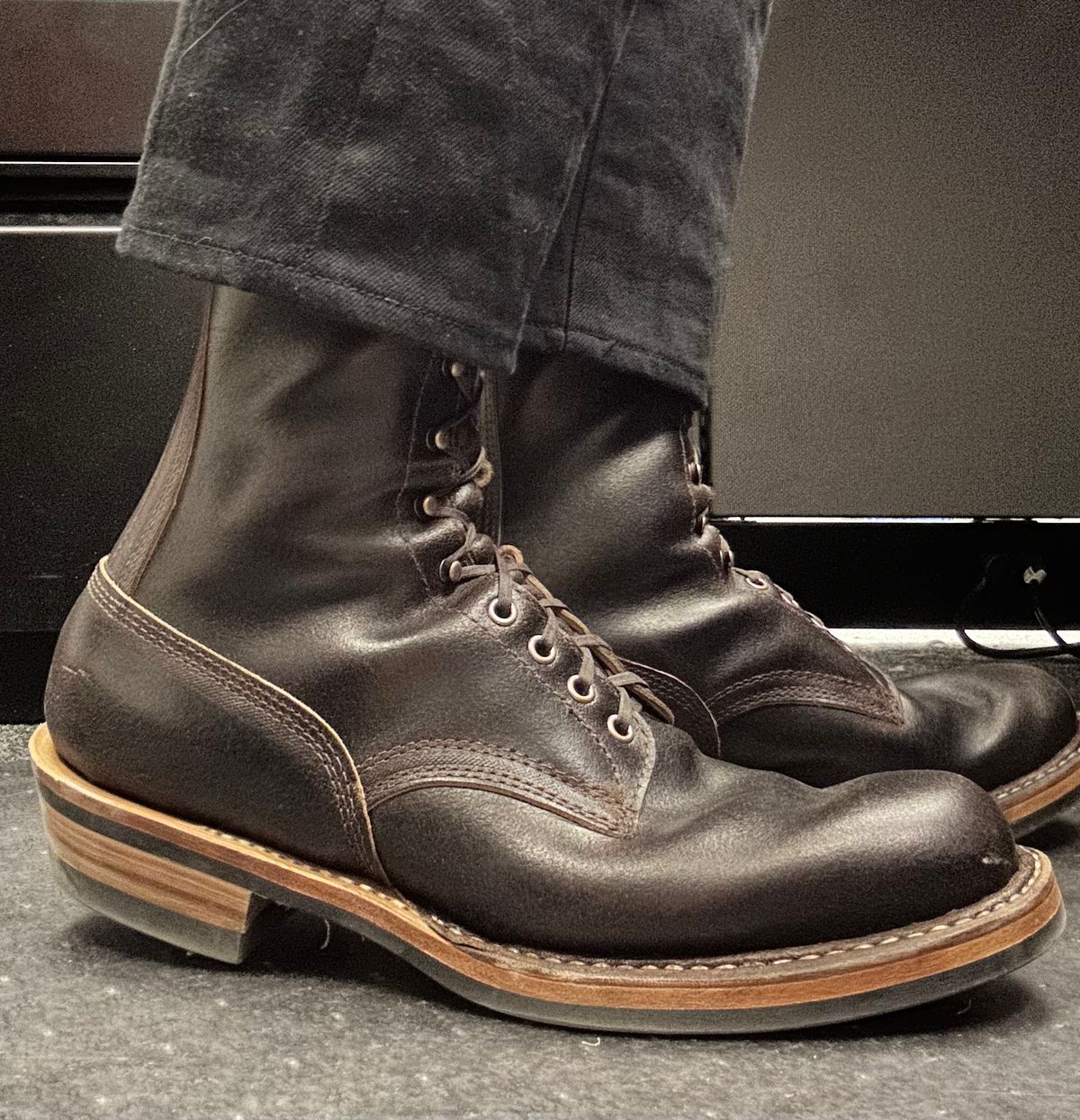 Photo by nikljam on March 13, 2026 of the White's Smokejumper in Horween Dark Brown Waxed Flesh.