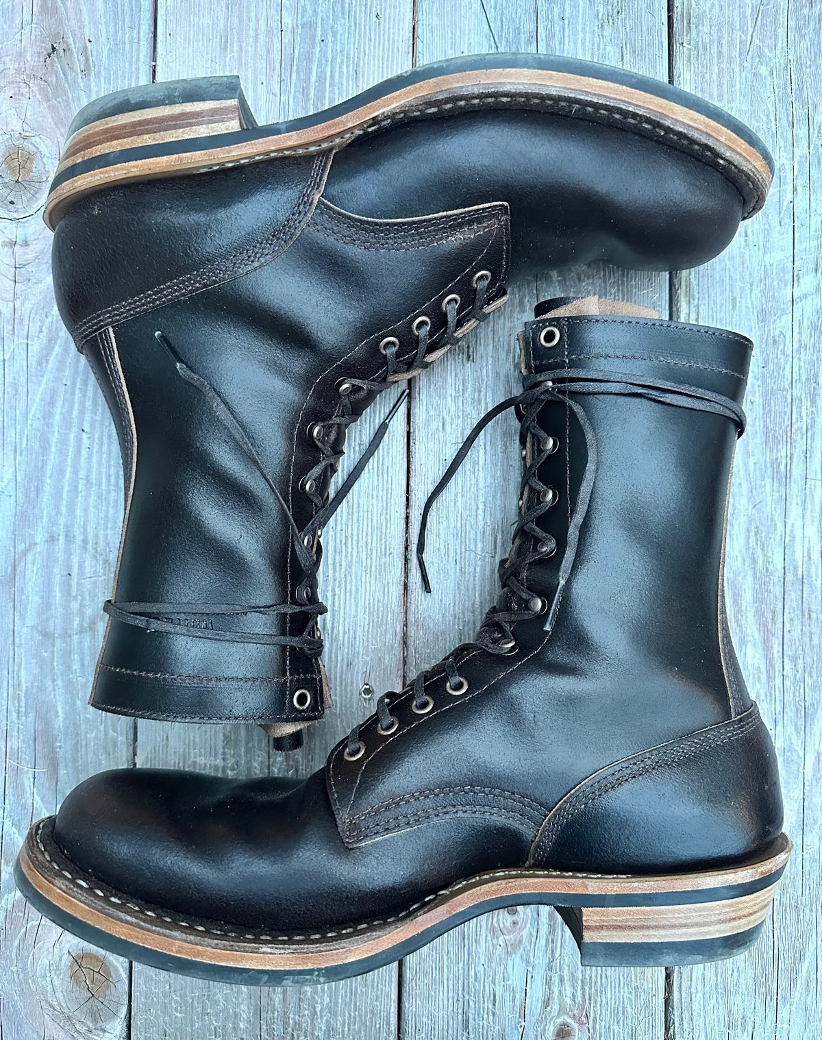 Photo by nikljam on March 13, 2026 of the White's Smokejumper in Horween Dark Brown Waxed Flesh.