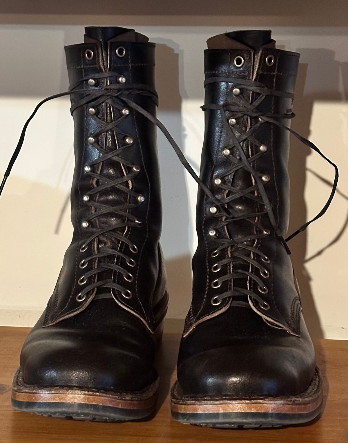 Photo by nikljam on March 16, 2026 of the White's Smokejumper in Horween Dark Brown Waxed Flesh.