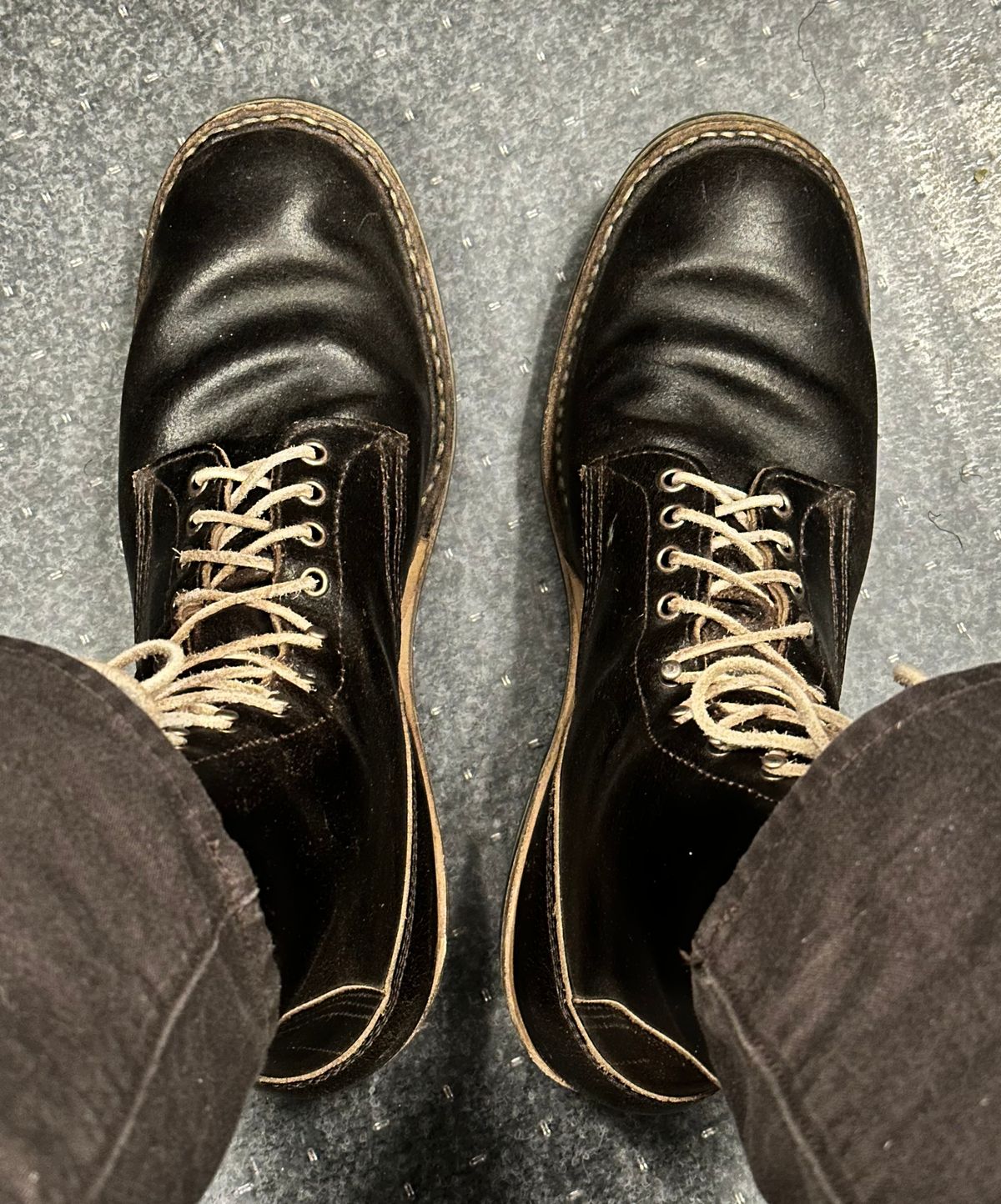 Photo by nikljam on May 11, 2026 of the White's Smokejumper in Horween Dark Brown Waxed Flesh.