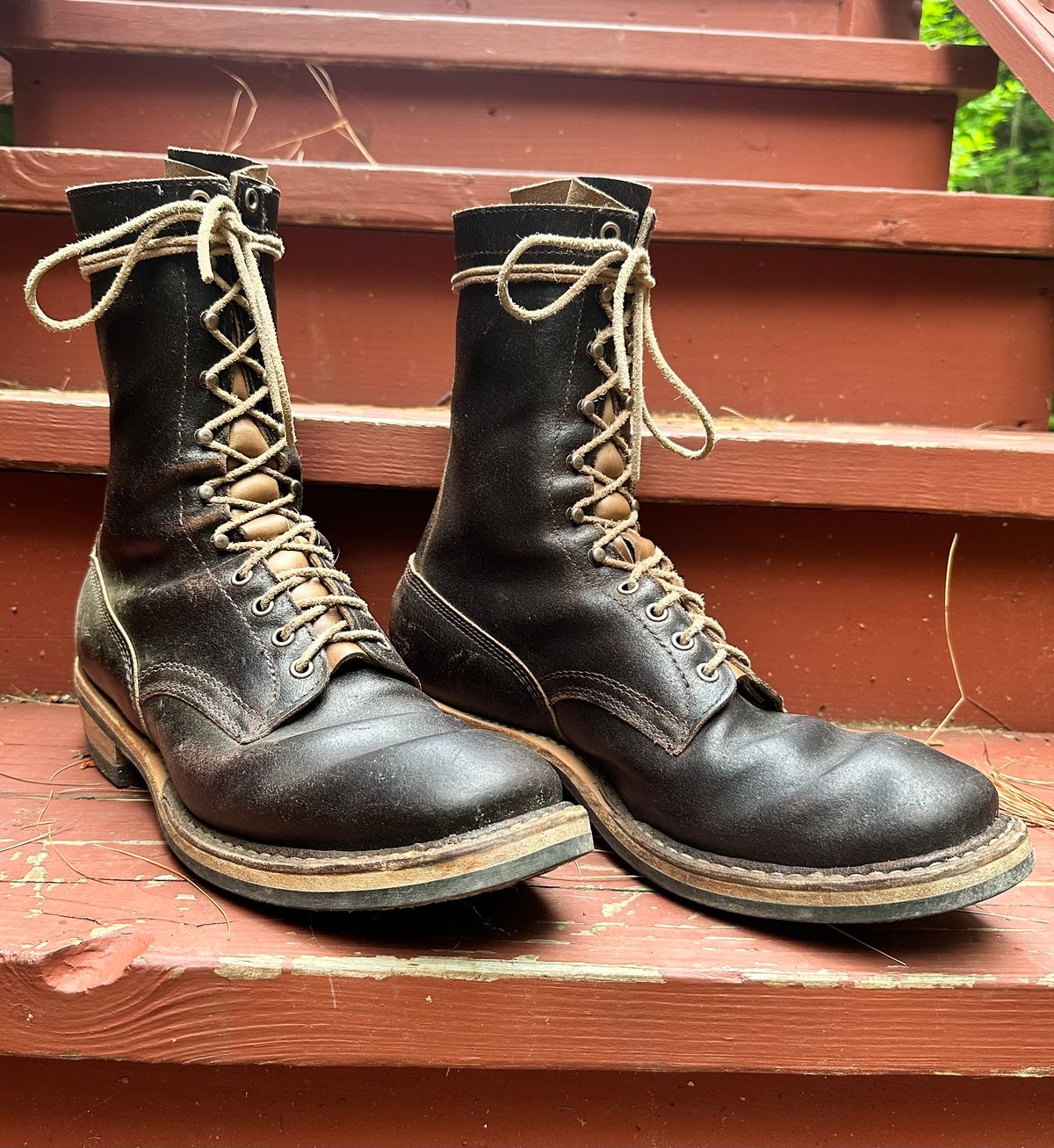 Photo by nikljam on June 30, 2026 of the White's Smokejumper in Horween Dark Brown Waxed Flesh.