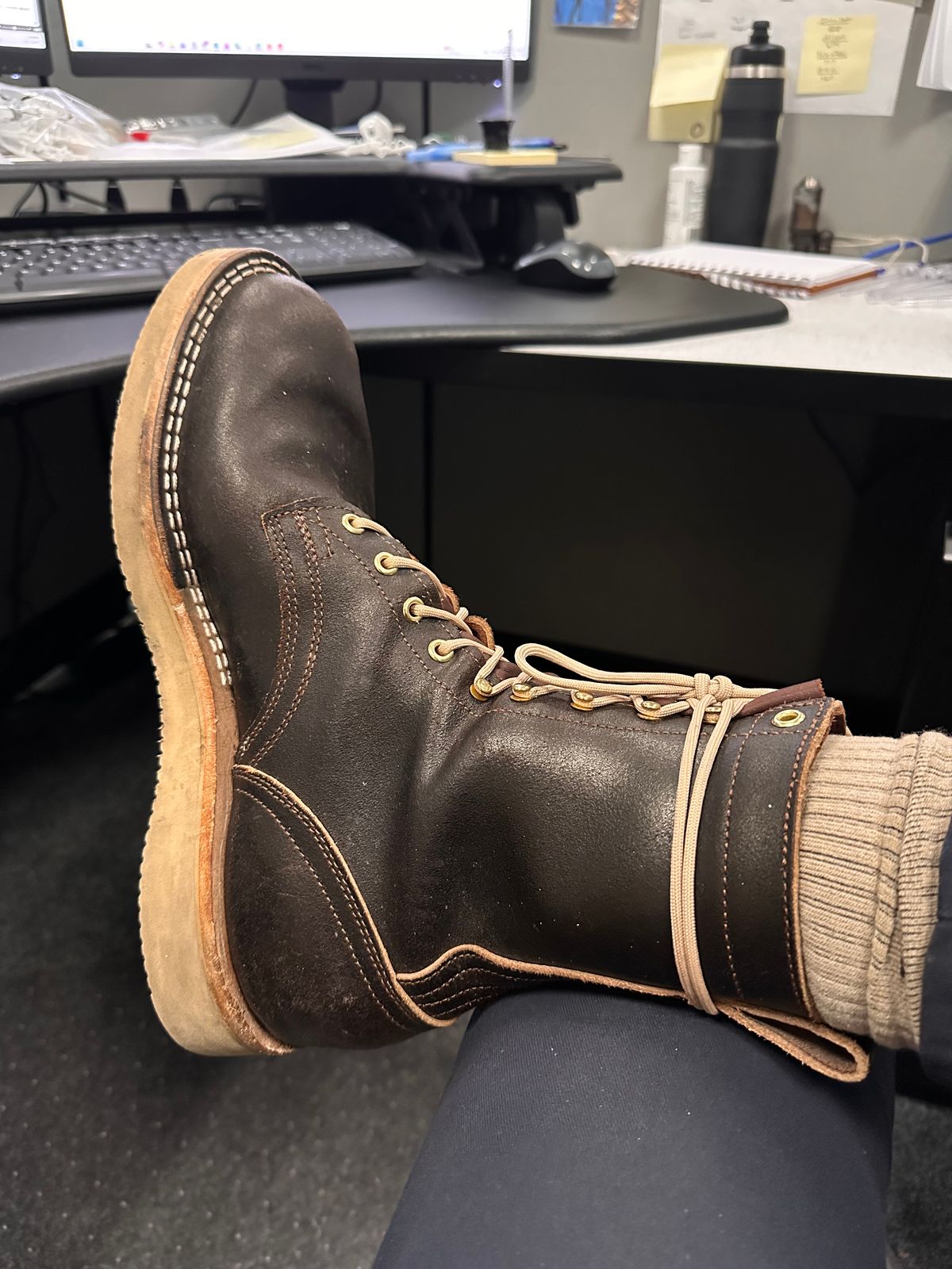 Photo by nikljam on November 17, 2025 of the Nicks Traveler in Horween Dark Brown Waxed Flesh.