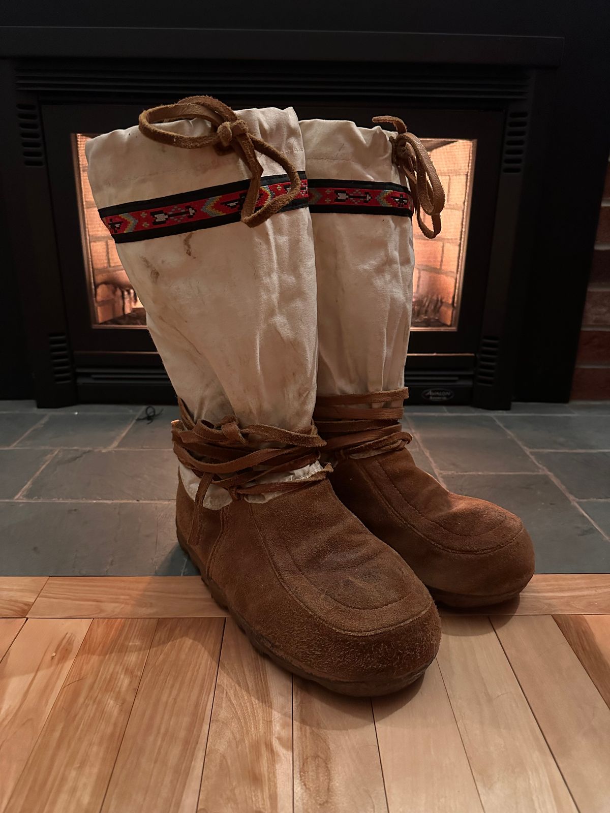 Photo by nikljam on November 23, 2025 of the Steger Mukluk in Unknown Leather.