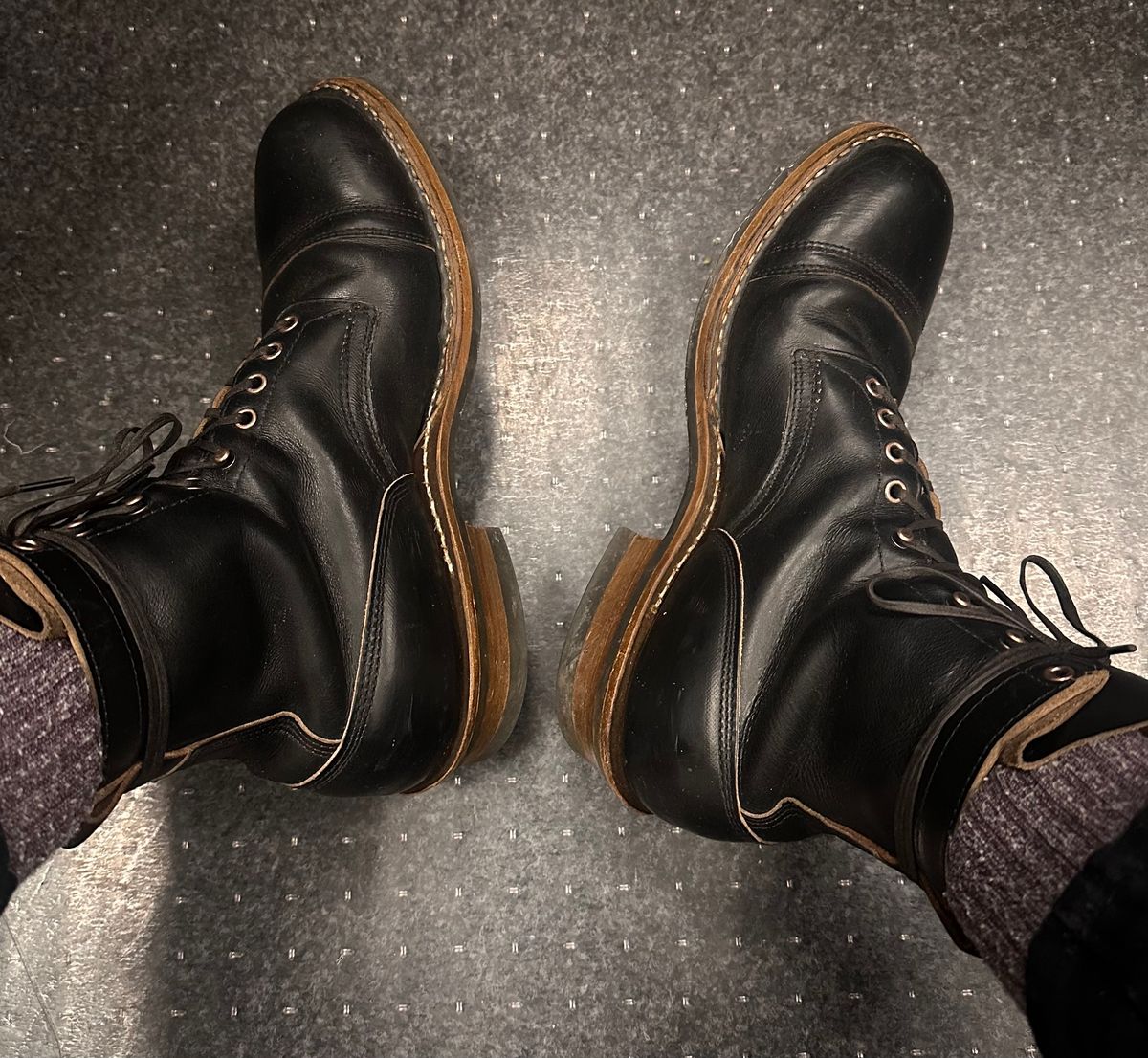 Photo by nikljam on December 4, 2025 of the White's Bounty Hunter in Horween Black Chromexcel.