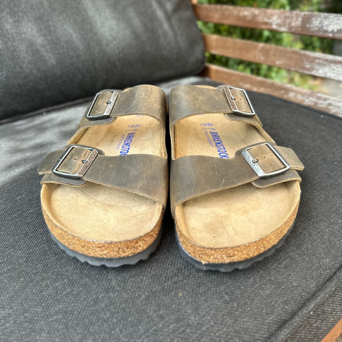 Photo by JB on May 28, 2025 of the Birkenstock Arizona in Faded Khaki Oiled Leather.