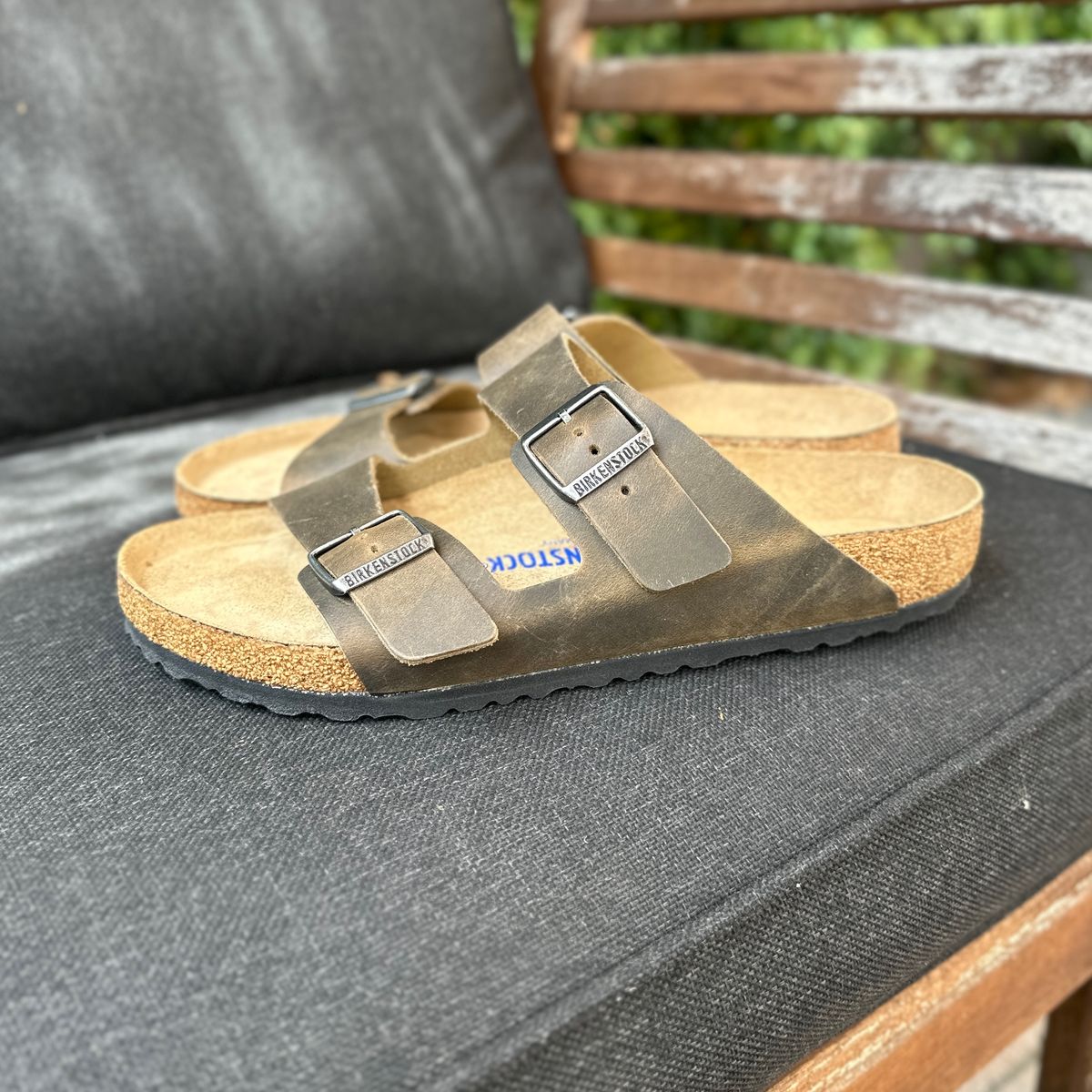 Photo by JB on May 28, 2025 of the Birkenstock Arizona in Faded Khaki Oiled Leather.
