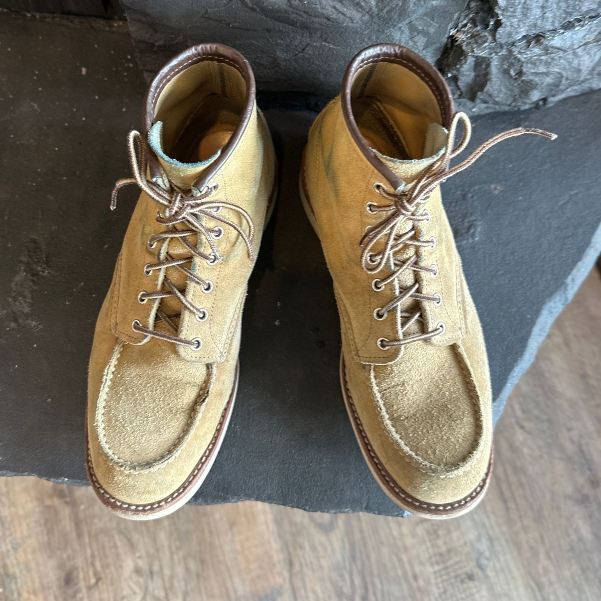 Photo by JB on February 5, 2025 of the Red Wing 6-Inch Classic Moc in S.B. Foot Hawthorne Abilene.