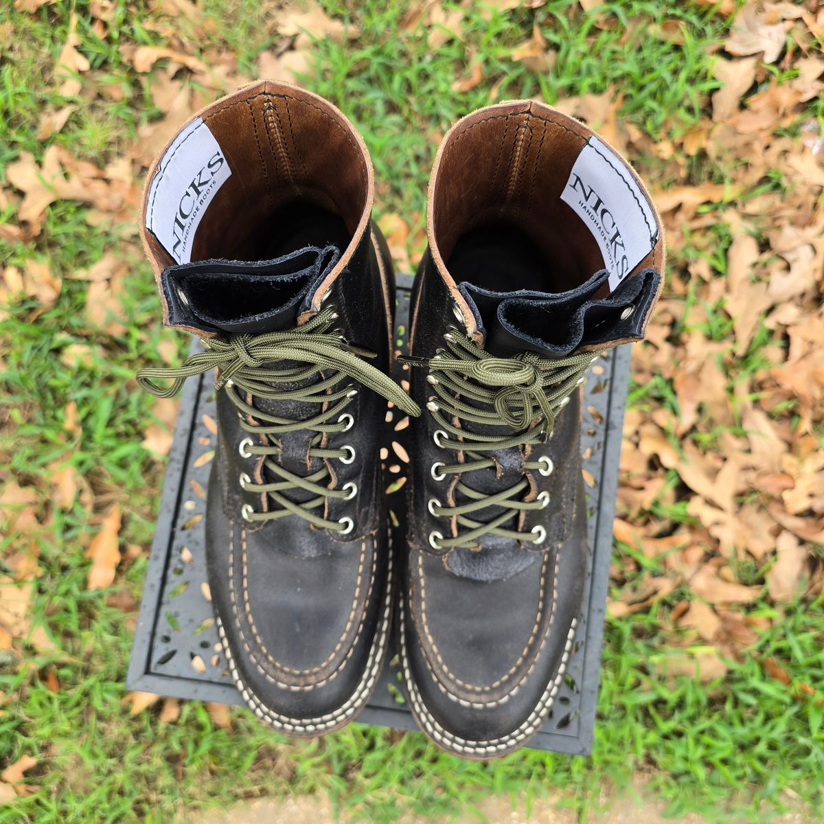 Photo by coffee_radar222 on September 5, 2025 of the Nicks MTO in Horween Black Waxed Flesh.