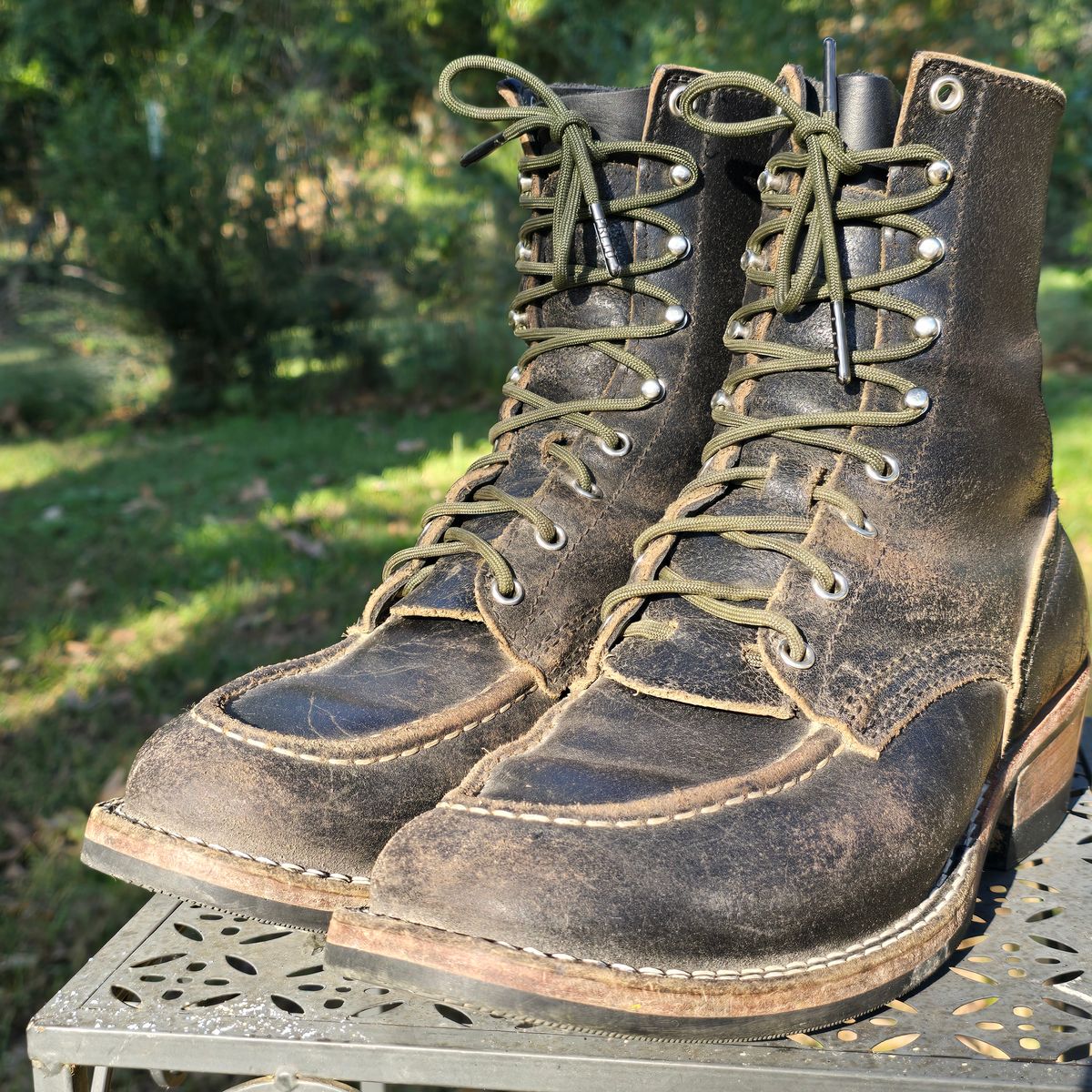 Photo by coffee_radar222 on October 12, 2025 of the Nicks MTO in Horween Black Waxed Flesh.