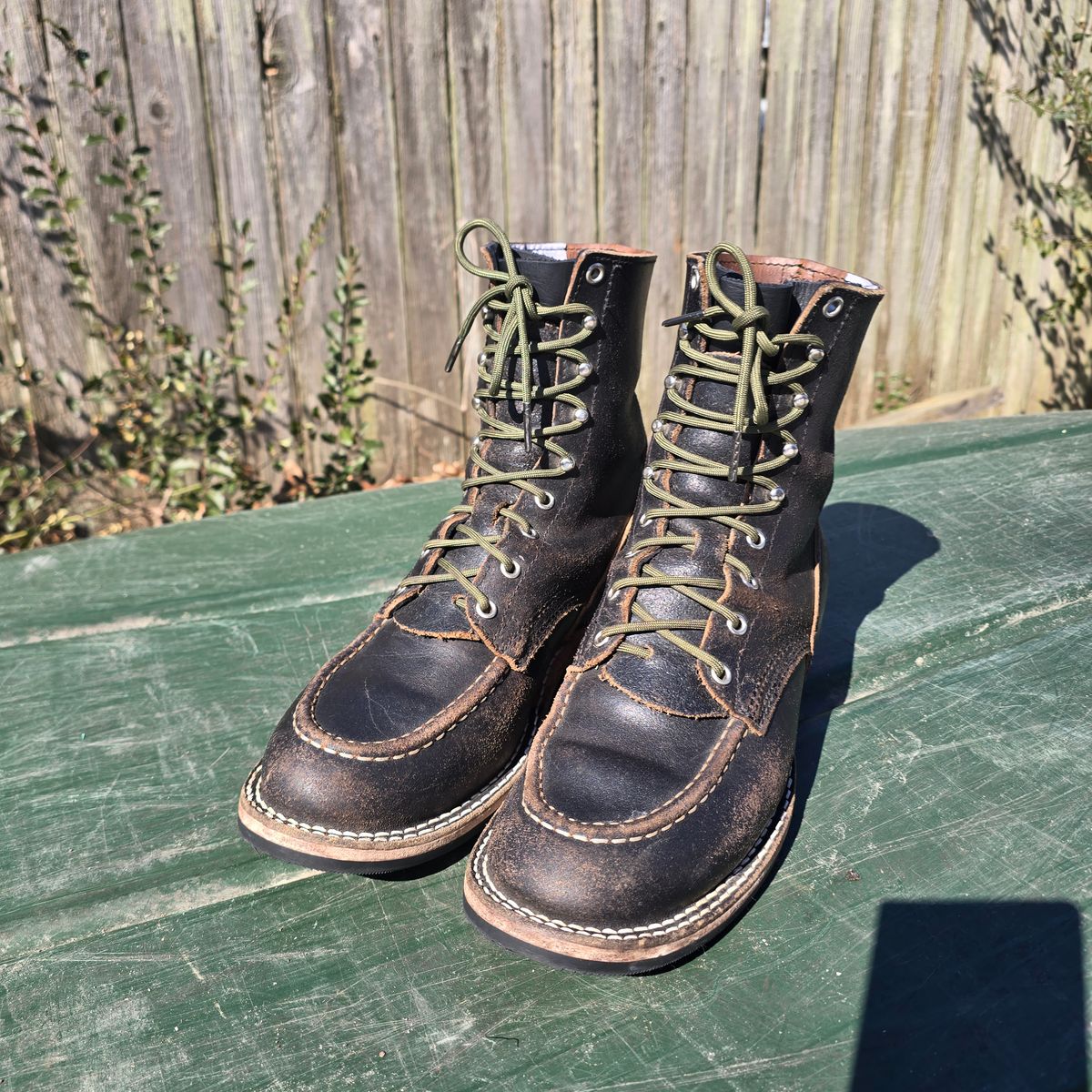 Photo by coffee_radar222 on January 31, 2026 of the Nicks MTO in Horween Black Waxed Flesh.