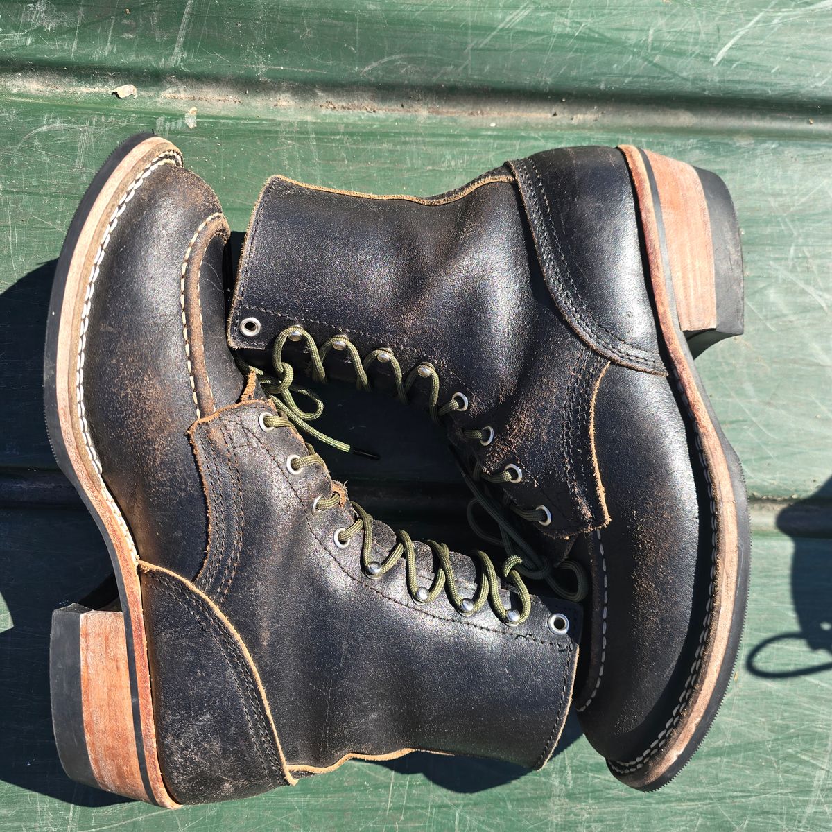 Photo by coffee_radar222 on January 31, 2026 of the Nicks MTO in Horween Black Waxed Flesh.