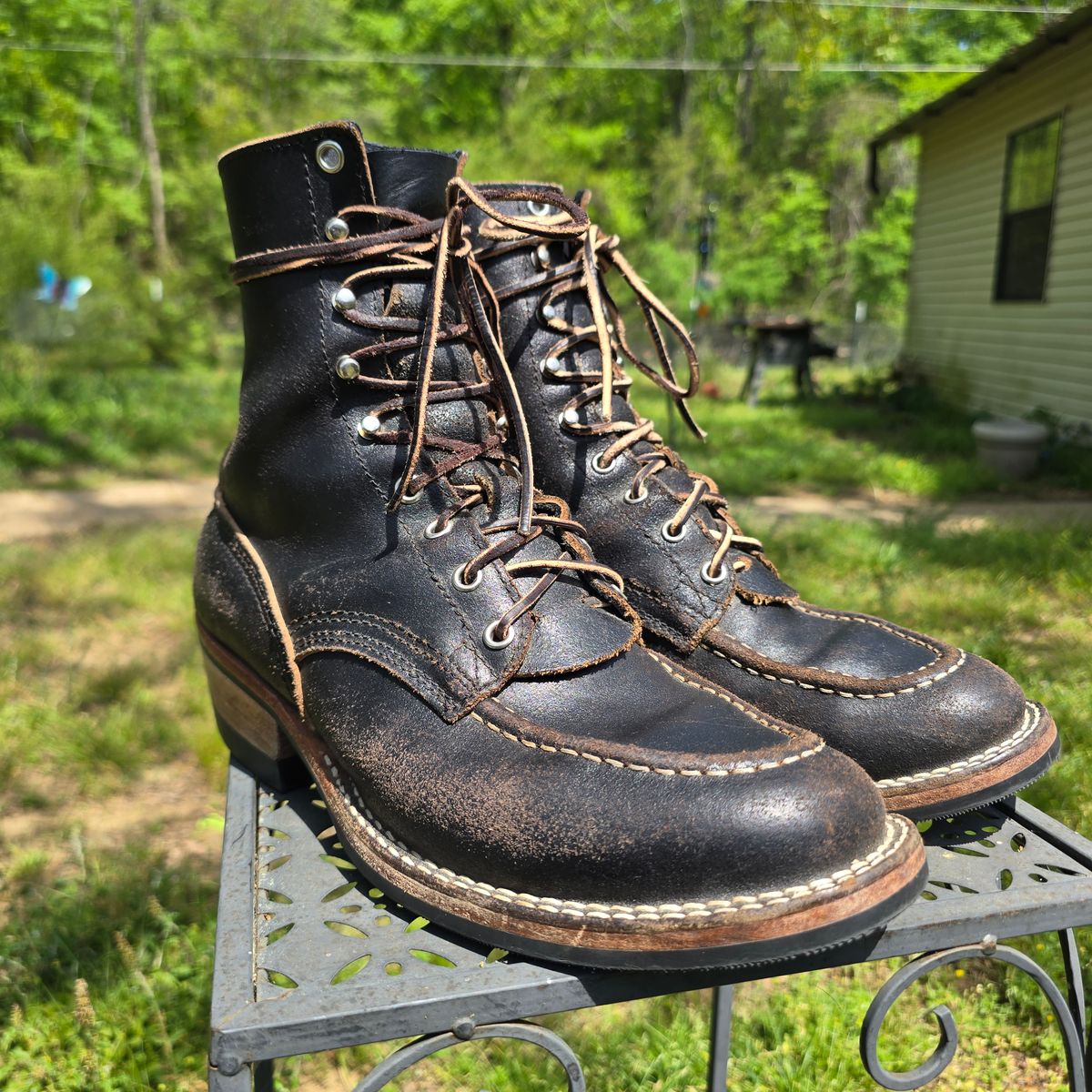 Photo by coffee_radar222 on April 10, 2026 of the Nicks MTO in Horween Black Waxed Flesh.