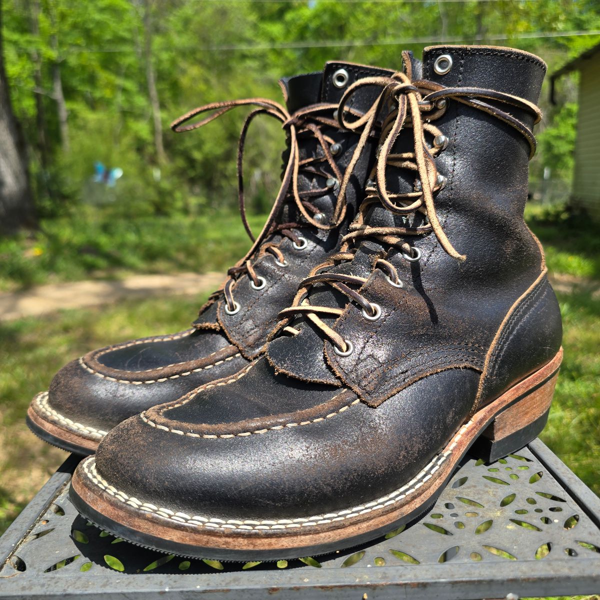 Photo by coffee_radar222 on April 10, 2026 of the Nicks MTO in Horween Black Waxed Flesh.